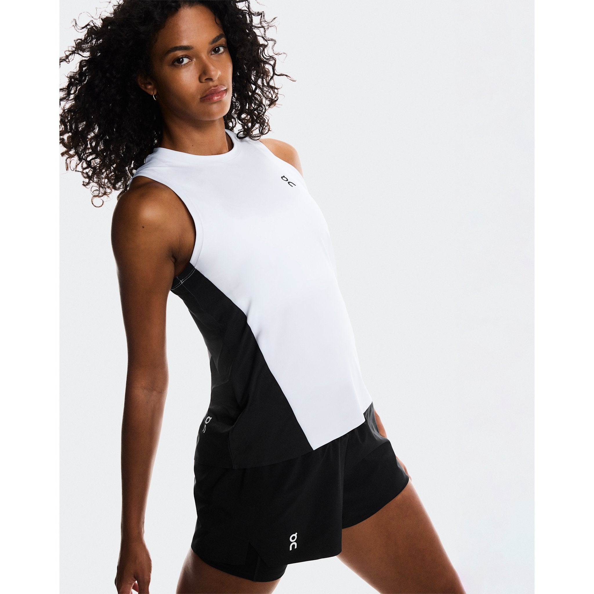 On Court Tank White | Black