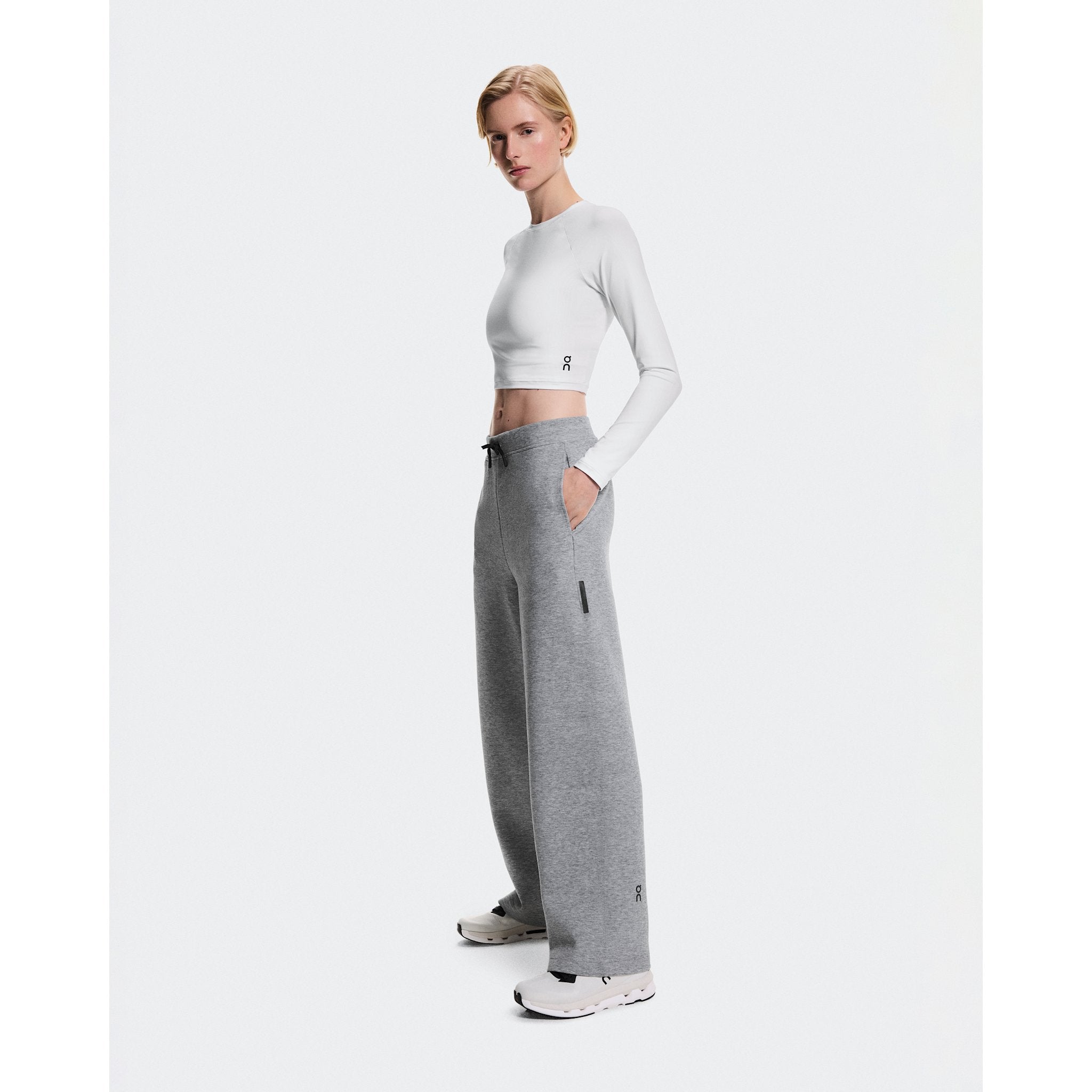 On Focus Tech Sweatpants Basalt