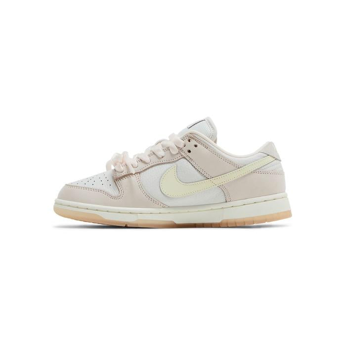 Nike Wmns Dunk Low 'Light Soft Pink'