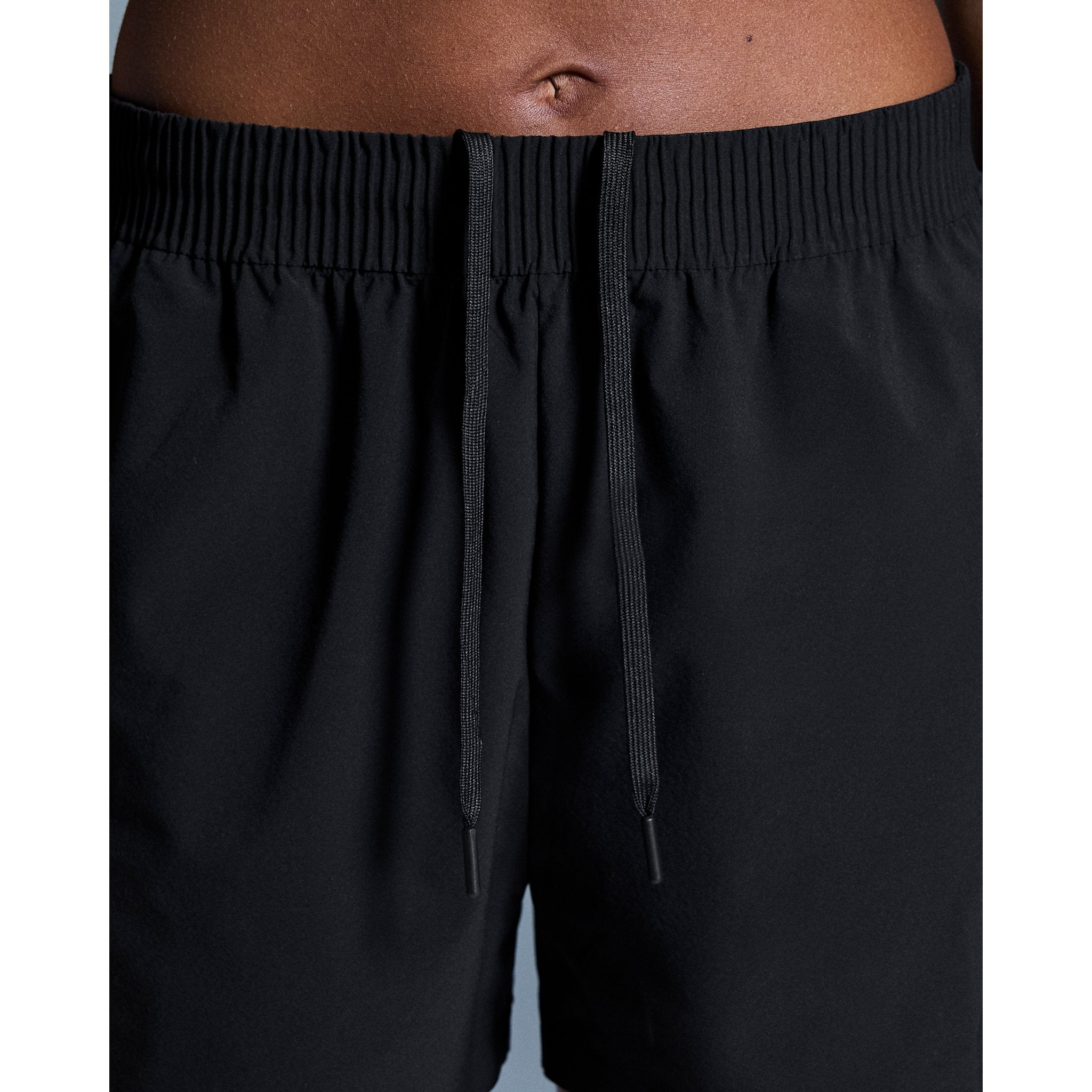 On Focus Shorts Black