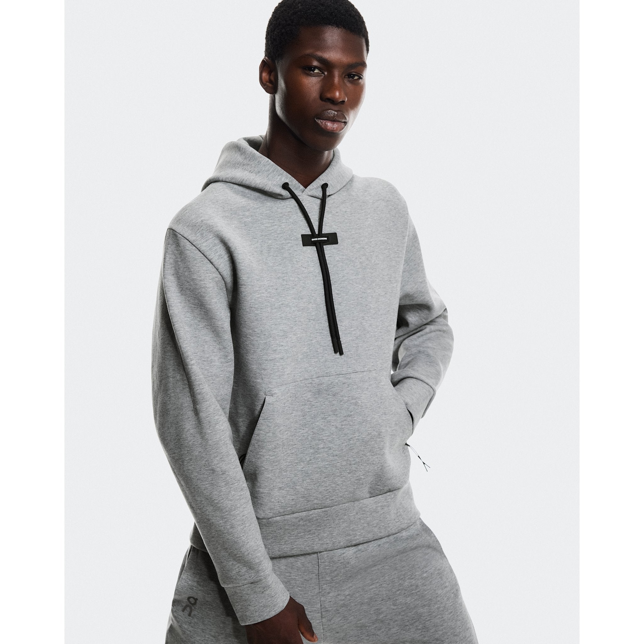 On Focus Tech Hoodie Basalt