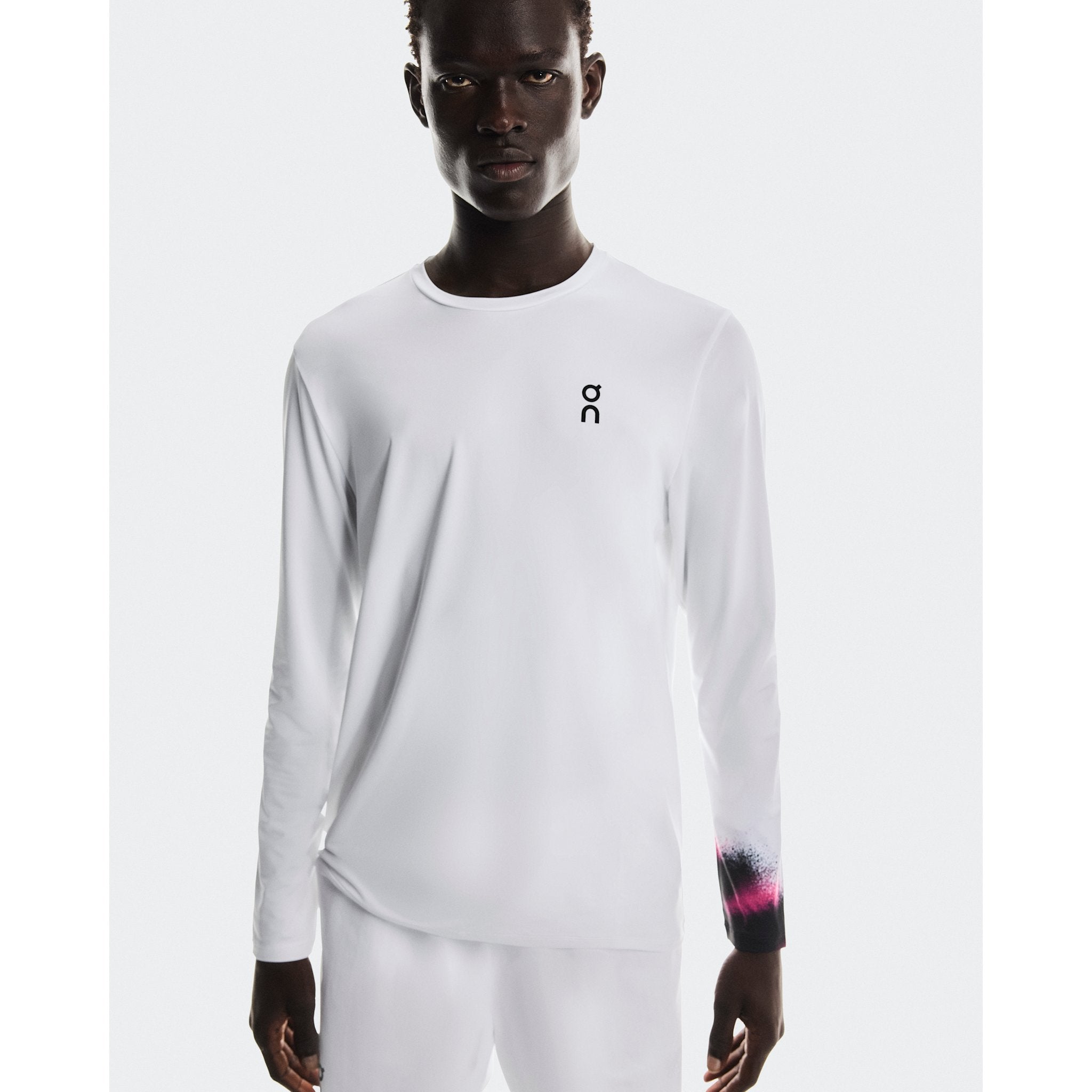 On Court Long-T White | Black