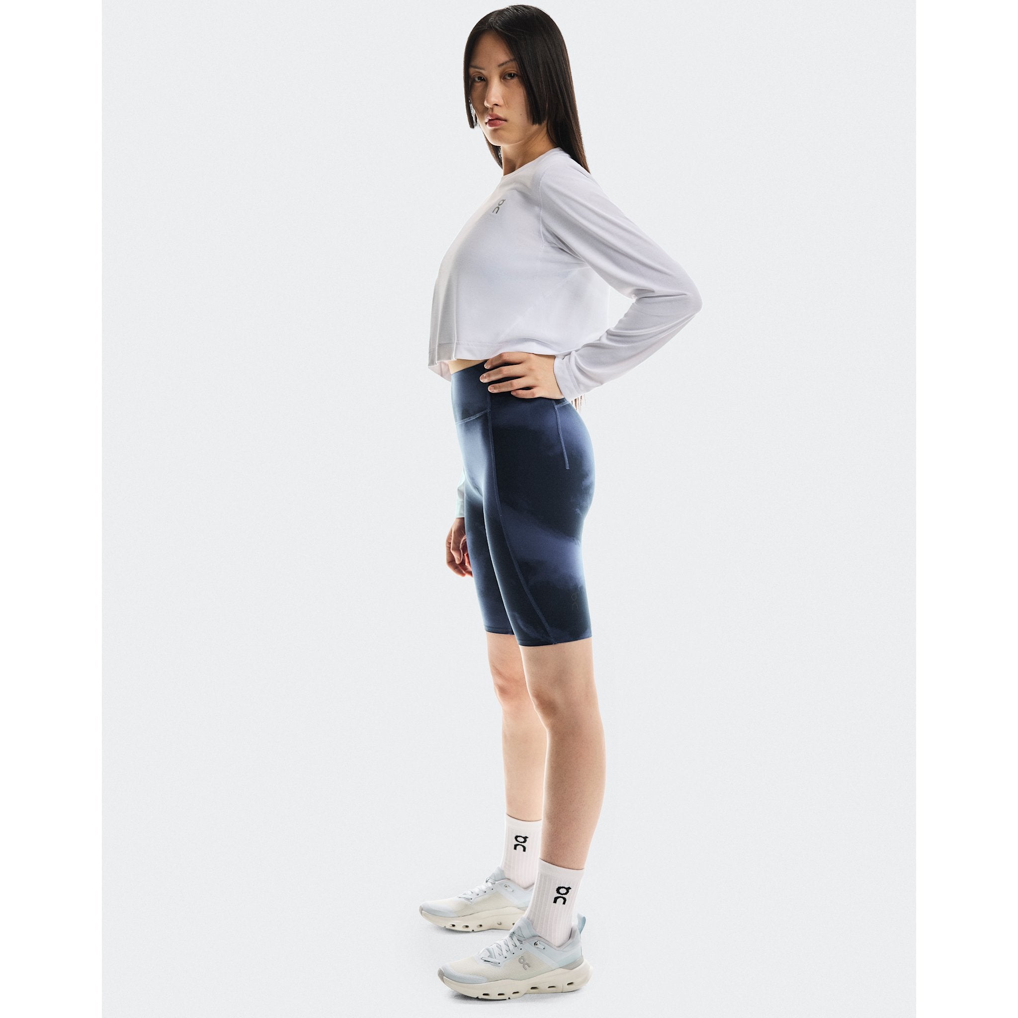 On Studio Tights Short Acai | Navy