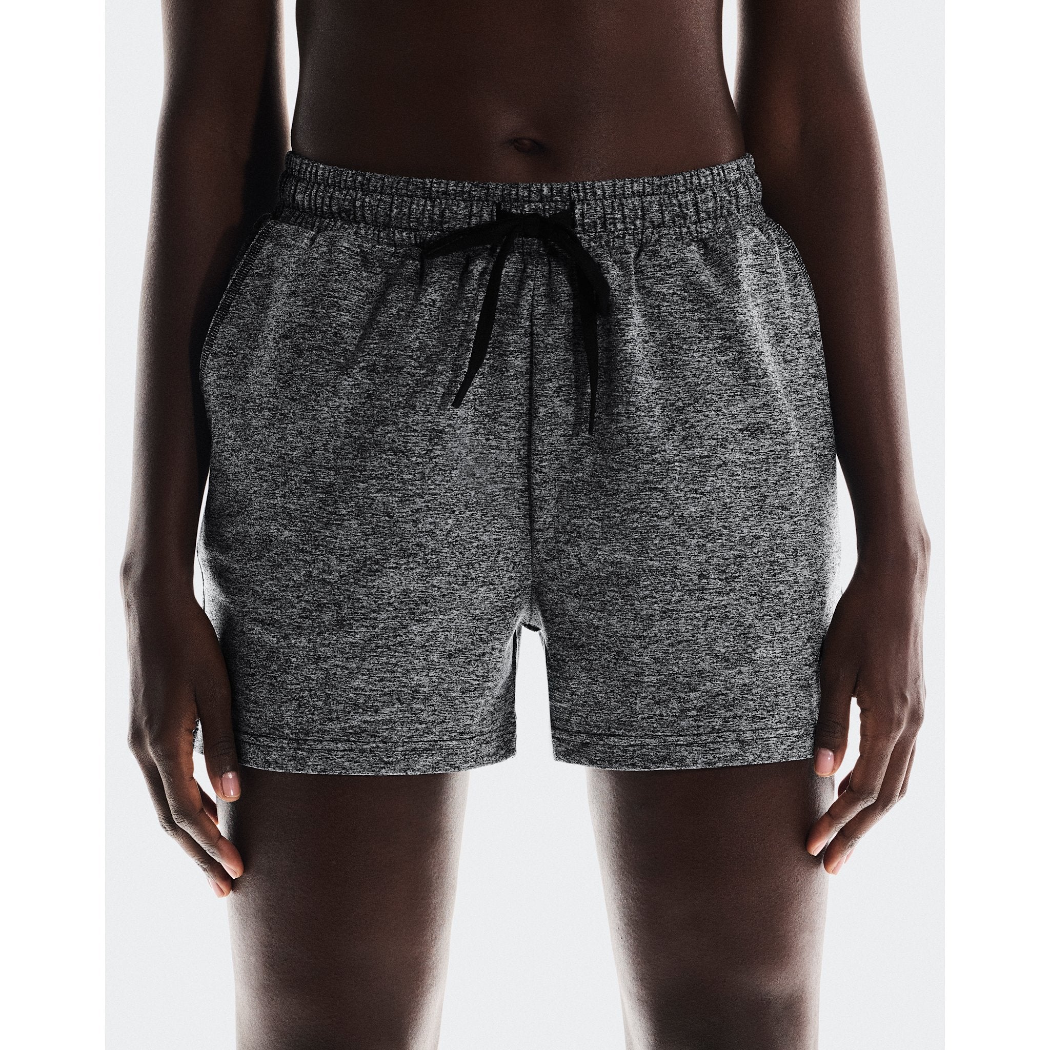 On Courtside Shorts Graphite