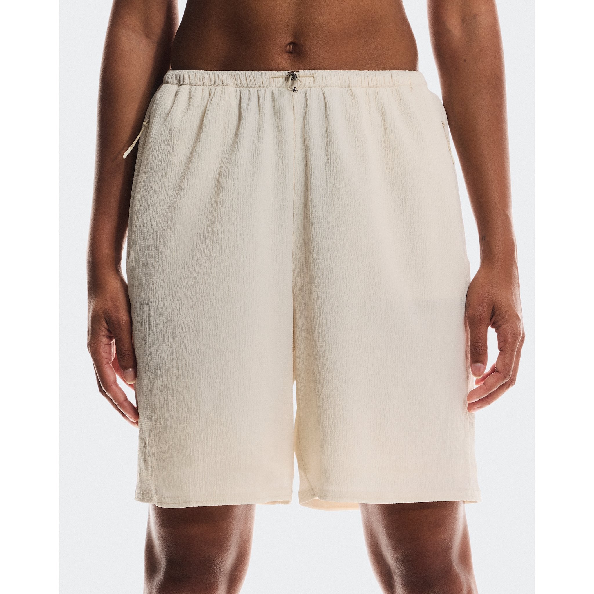 On Track Shorts Cream