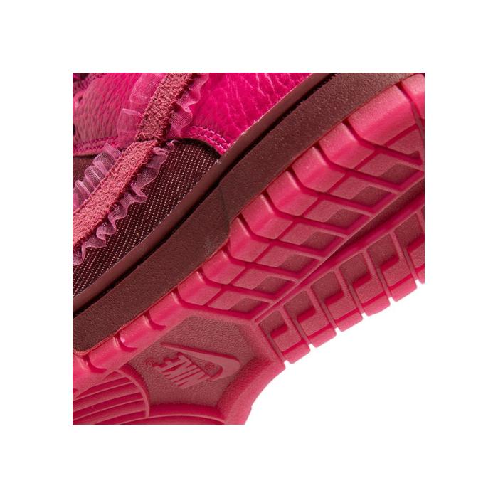 Nike Wmns Dunk Low 'Valentine's Day'