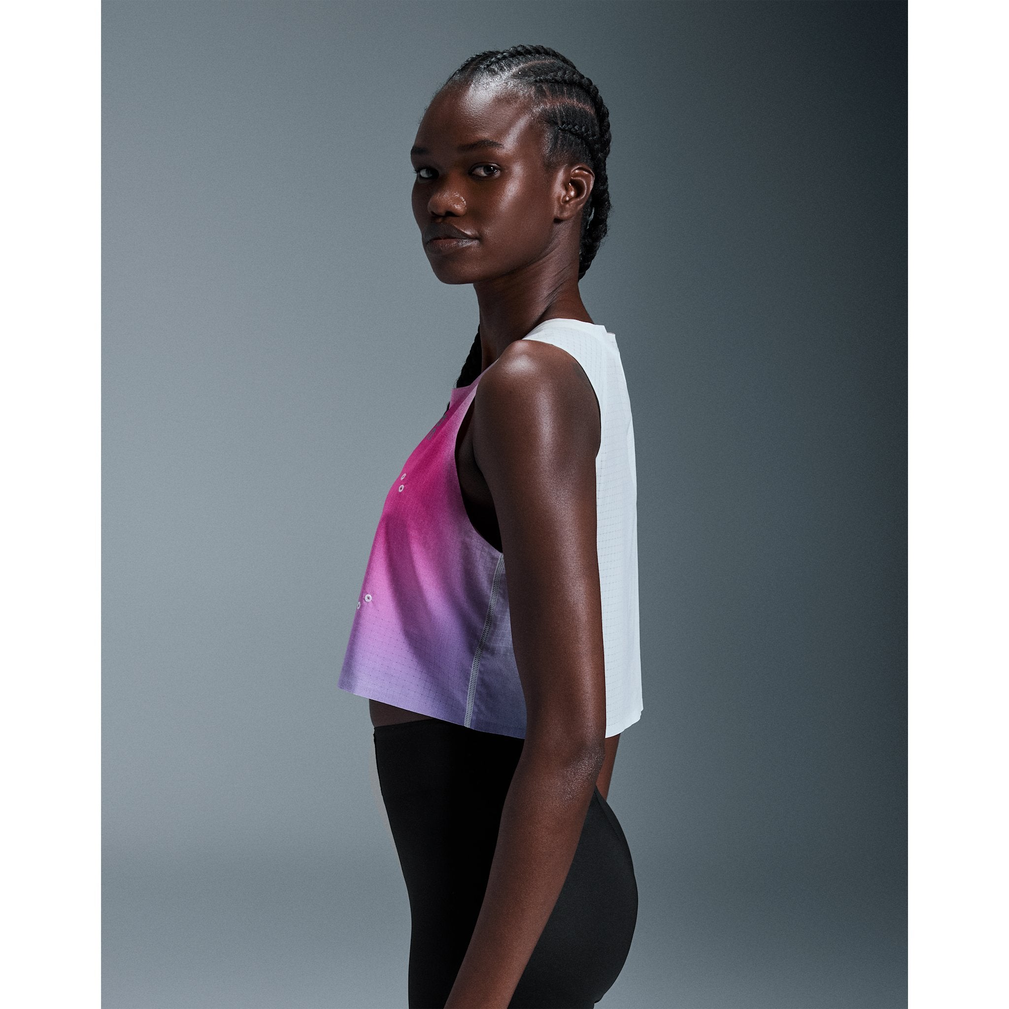 On Pace Tank Undyed | Pink
