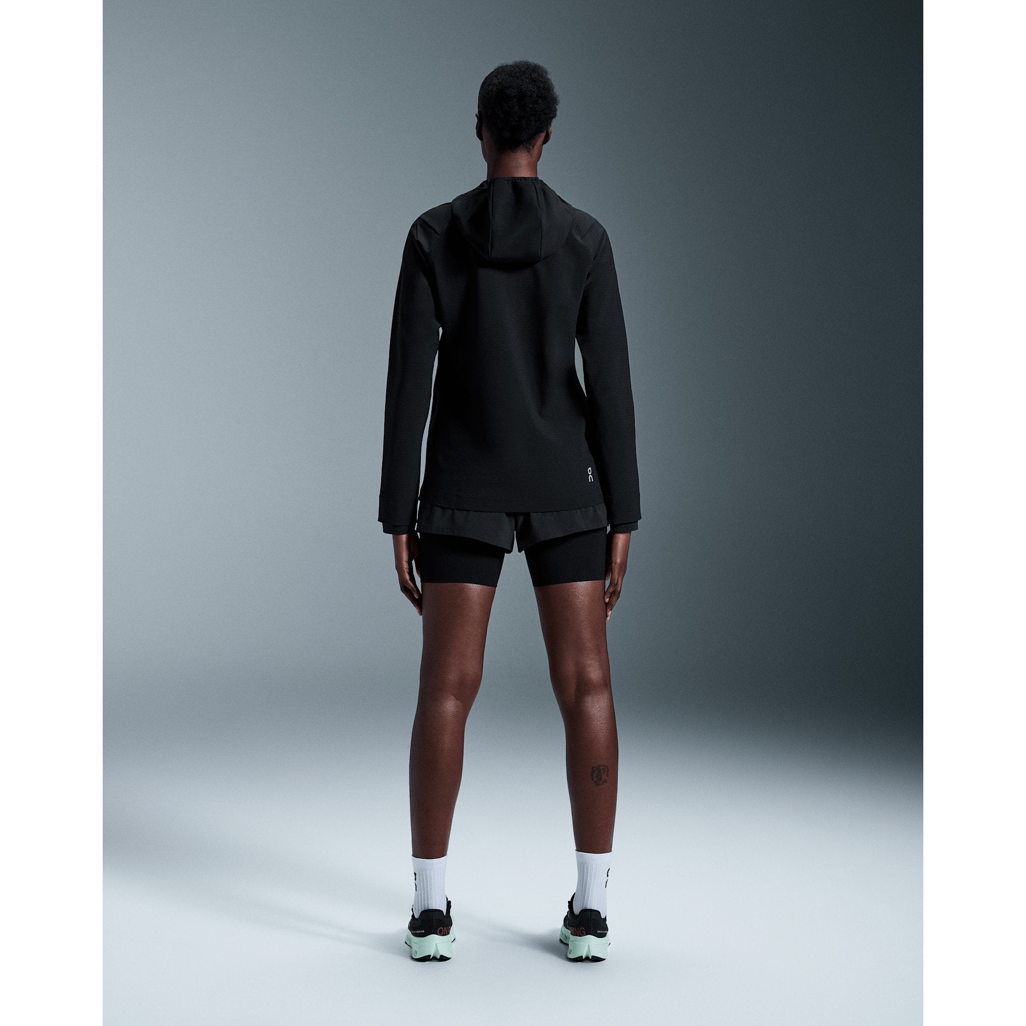 On Pace Hoodie Black