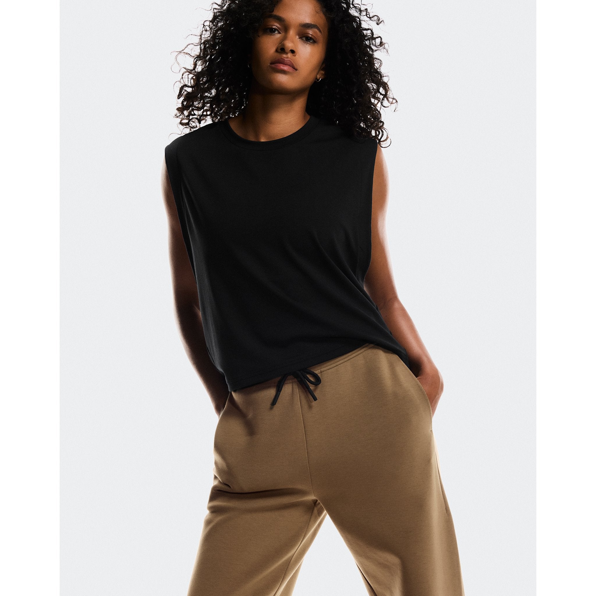 On Focus Tech Sweatpants Nutmeg