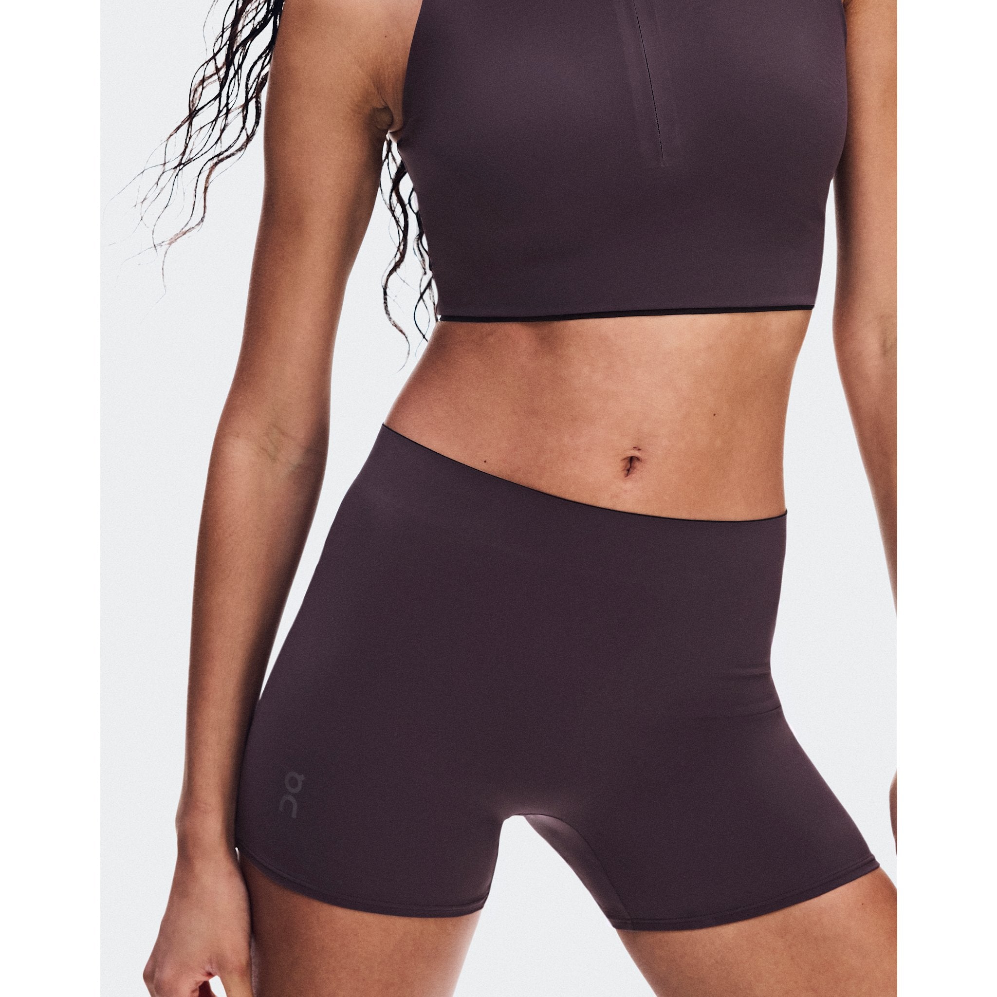 On Zero Short Tights Urchin
