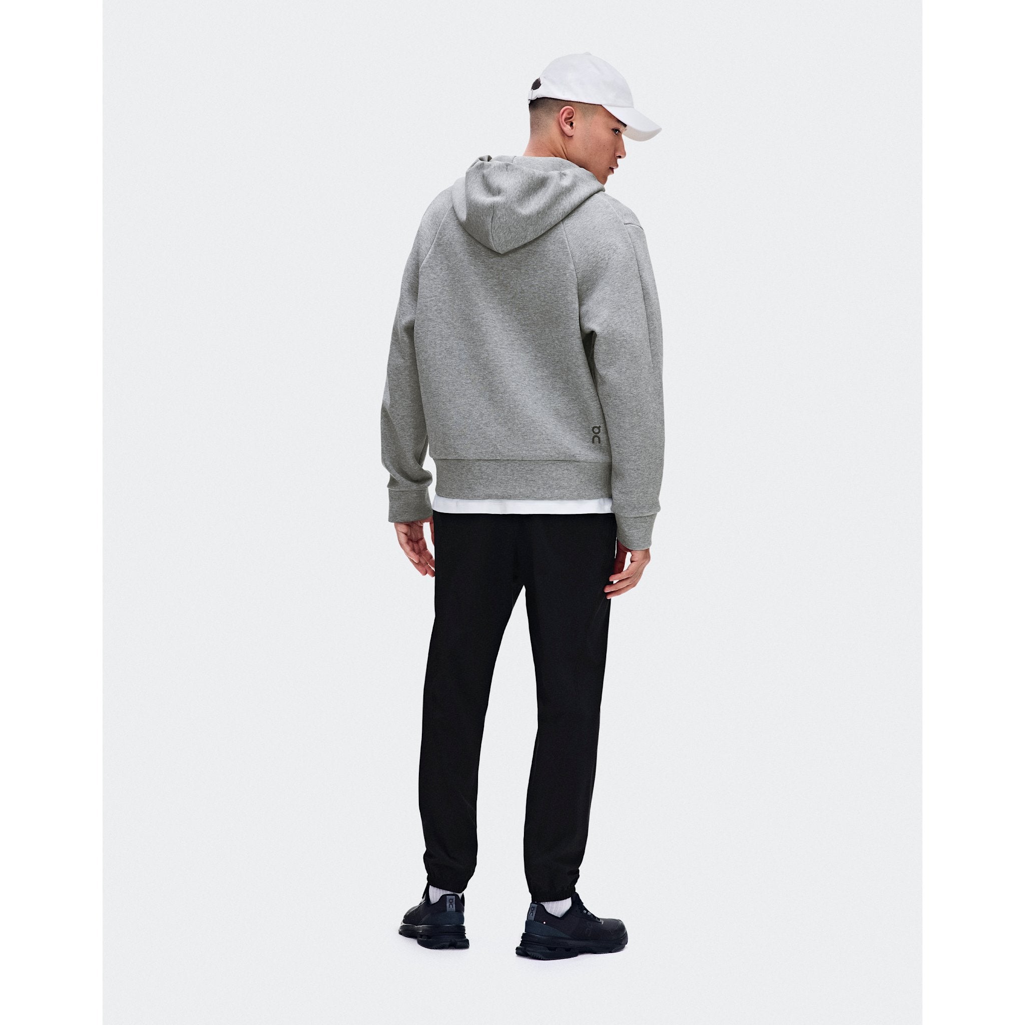 On Focus Tech Zip Hoodie Basalt