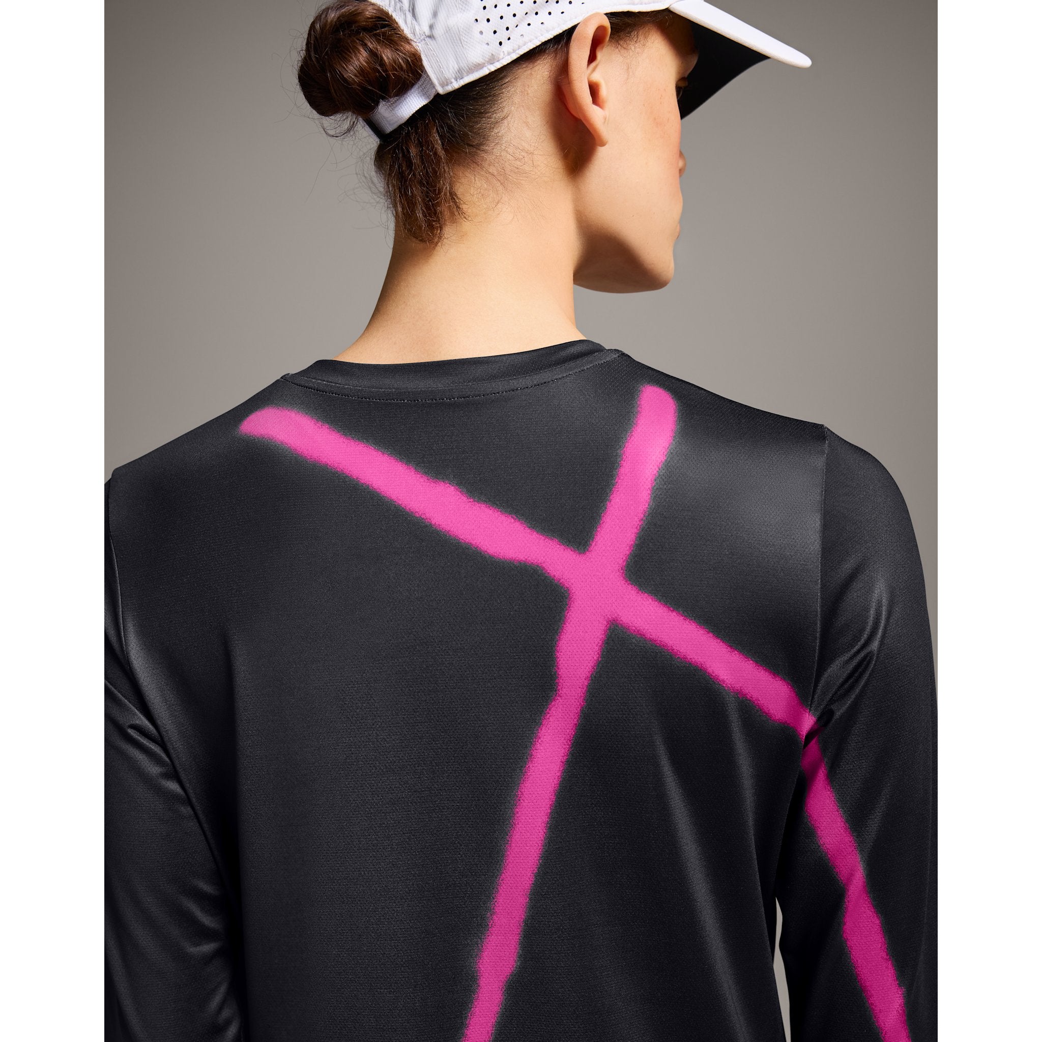 On Court Long-T Black