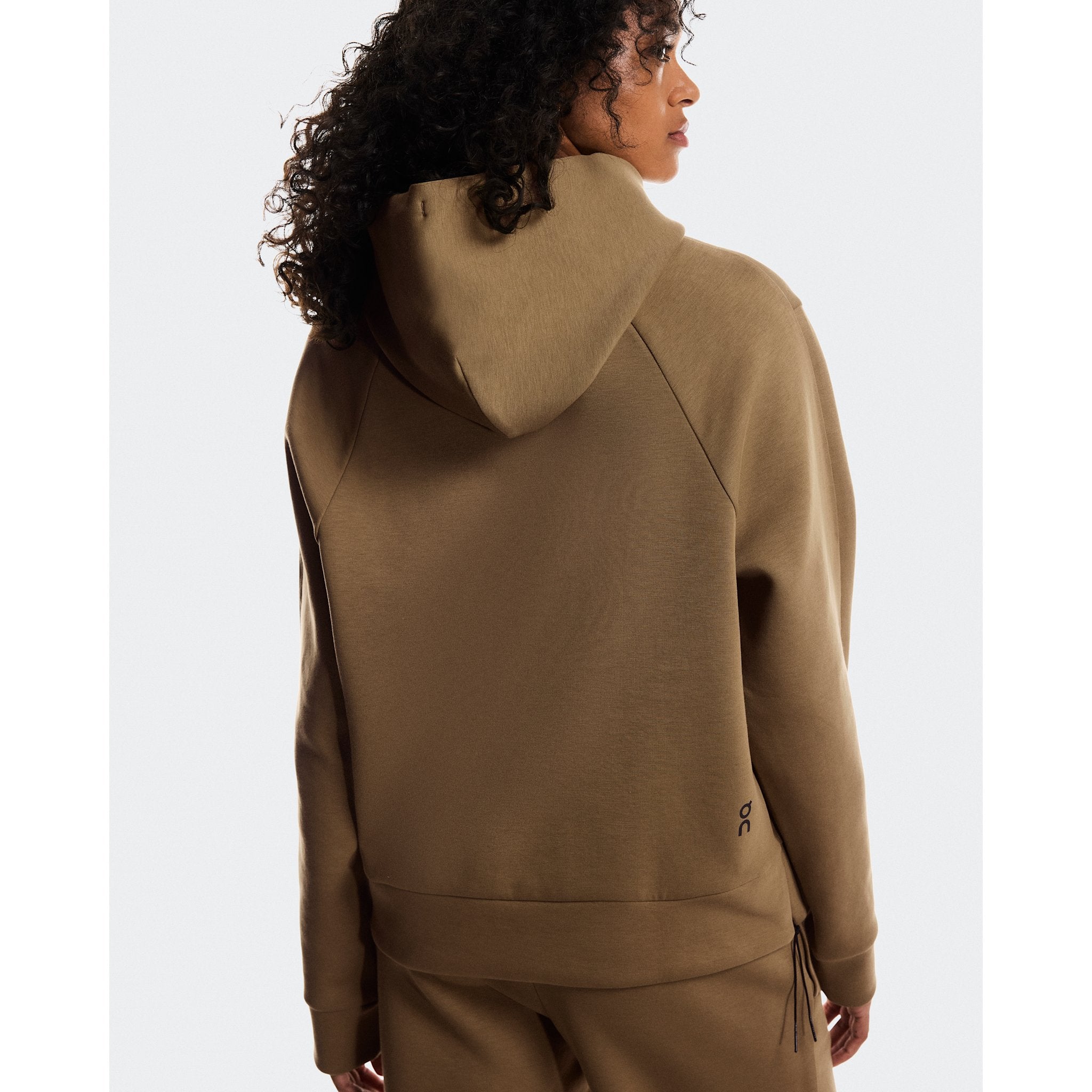 On Focus Tech Hoodie Nutmeg