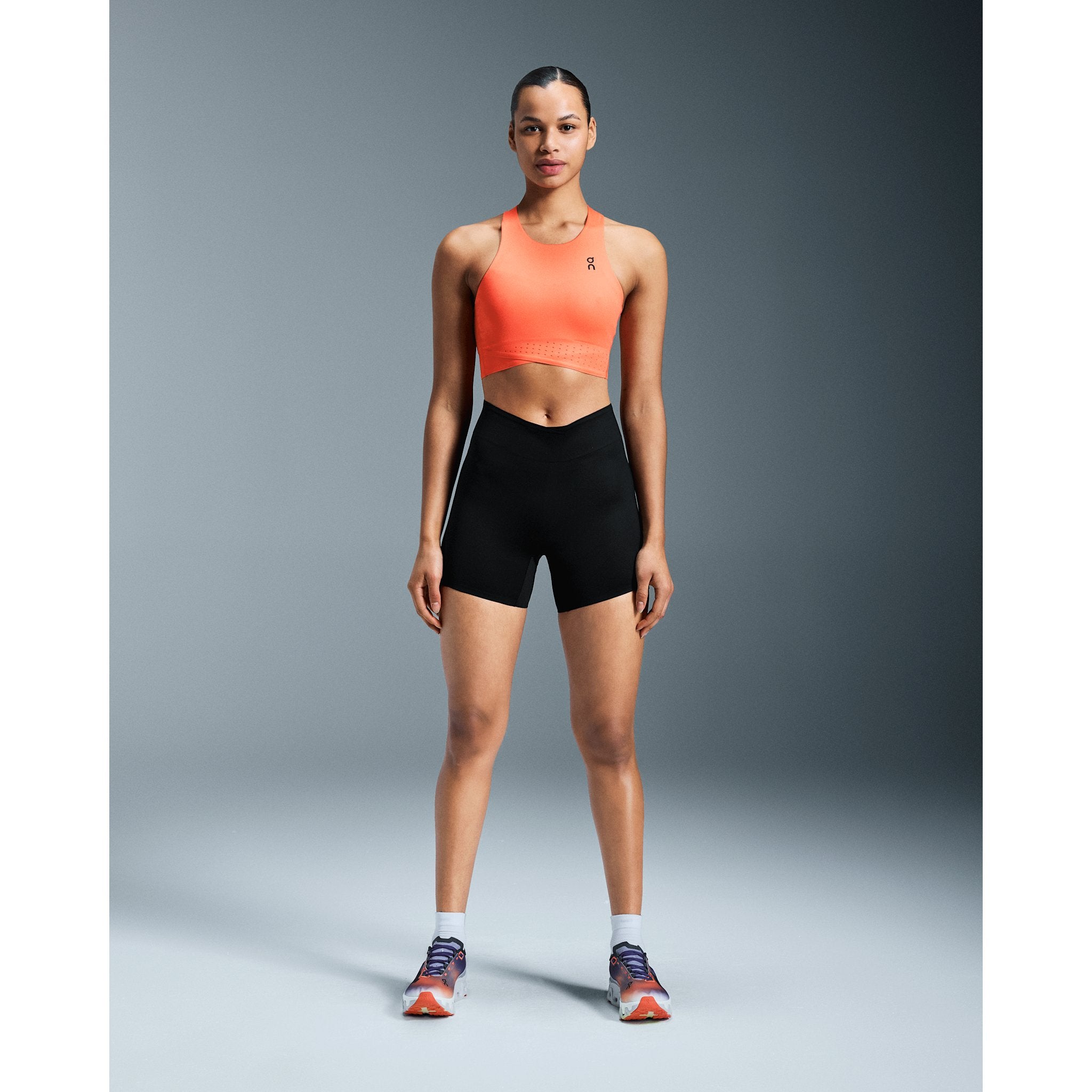 On Race Crop Flame | Black