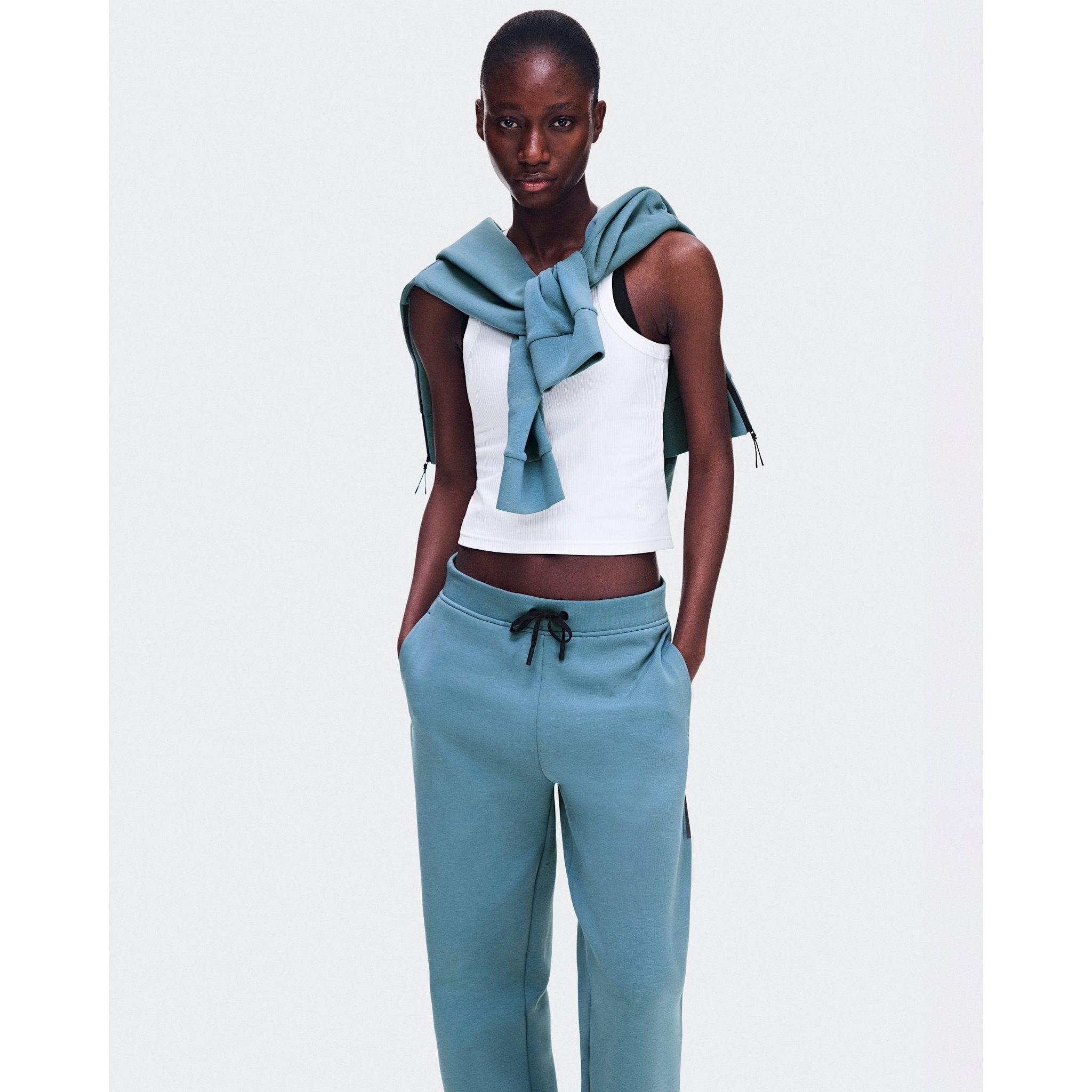 On Focus Tech Sweatpants Agave