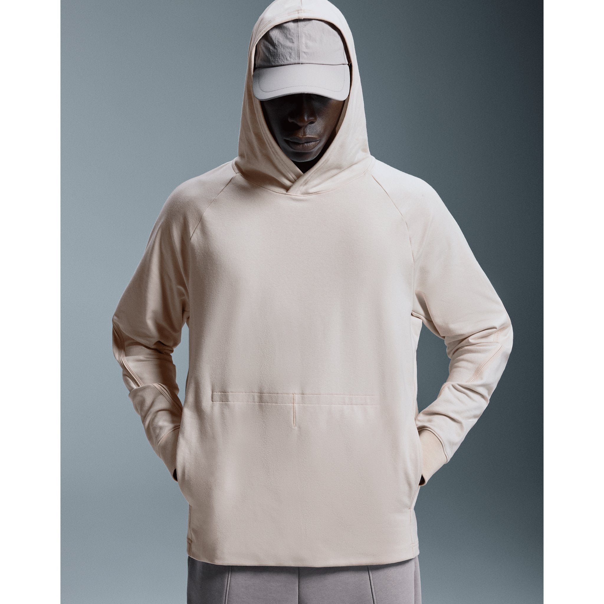 On Movement Hoodie Sand