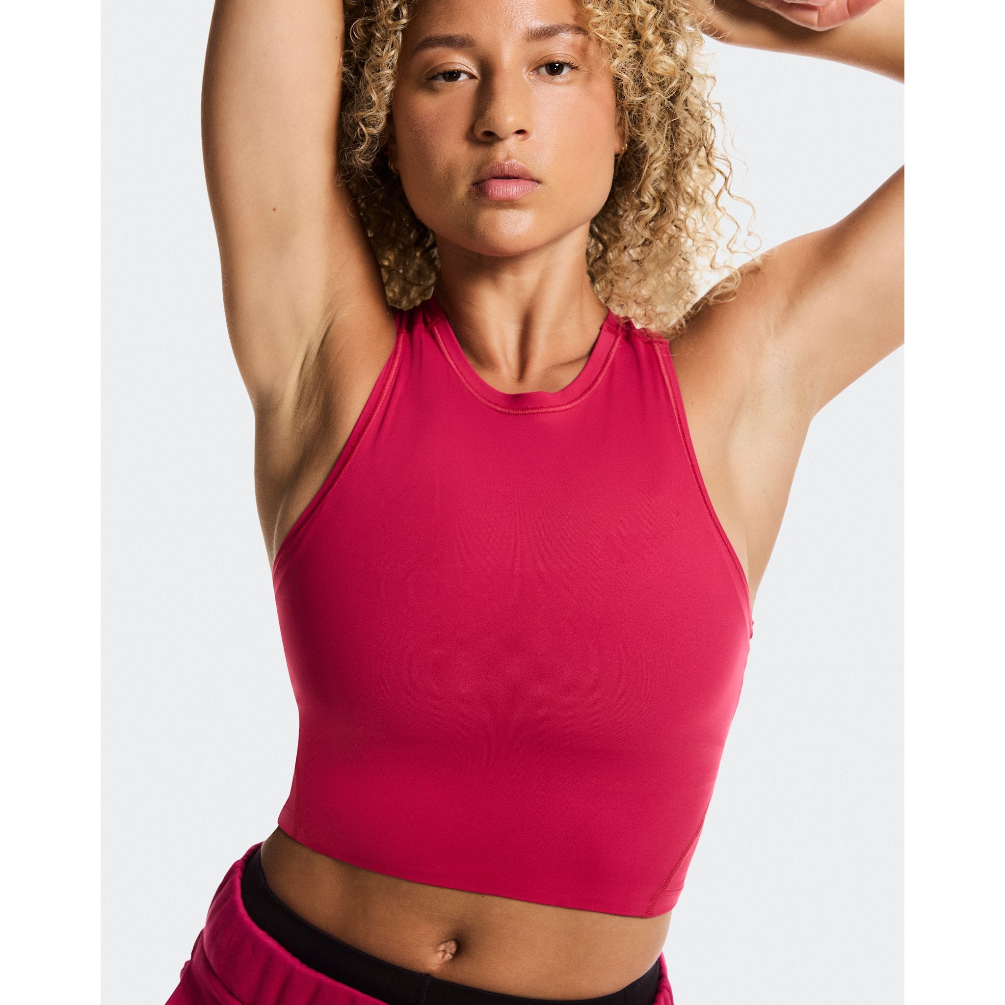 On Studio Crop Grenadine