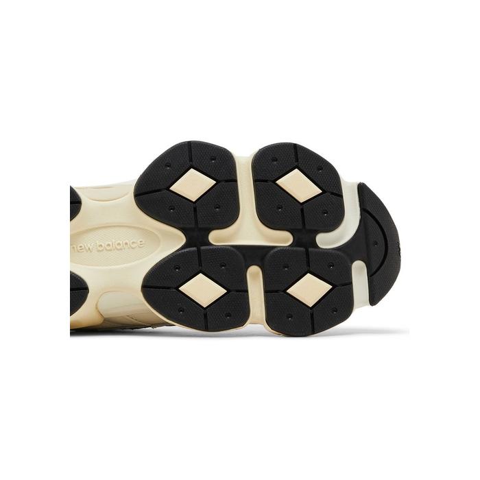 New Balance 9060 'Sea Salt Marsh Green'