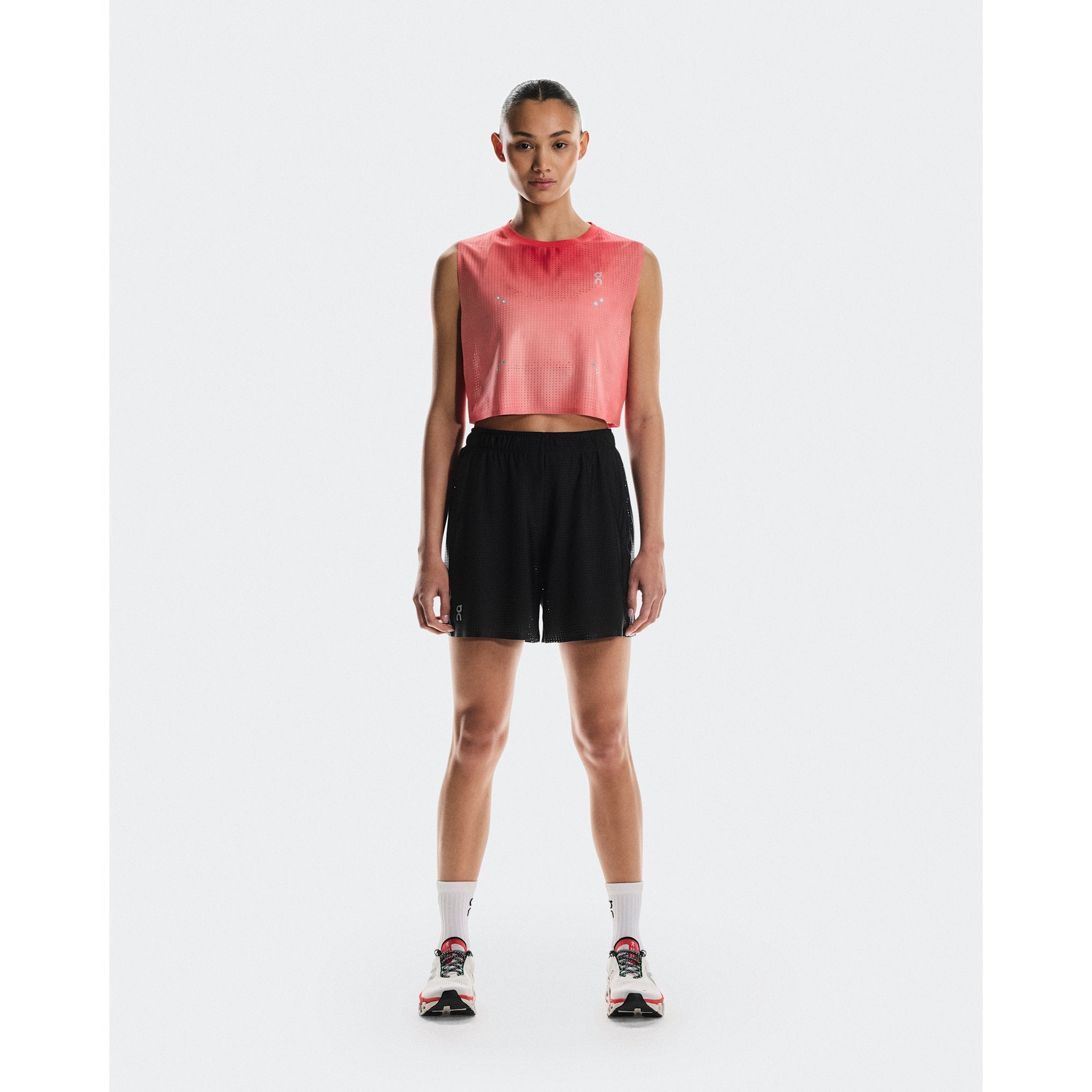 On Pace Mesh Shorts Black
