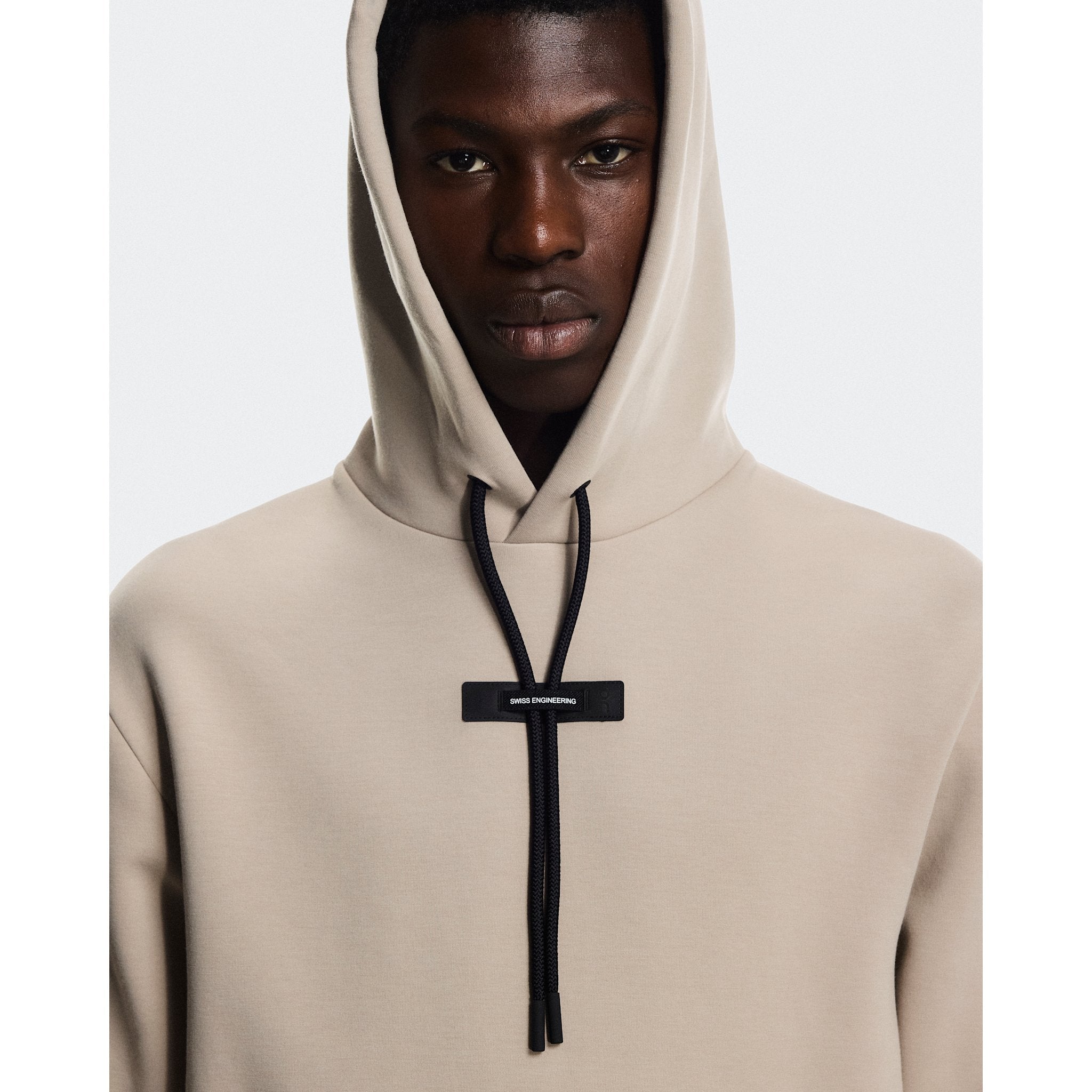 On Focus Tech Hoodie Desert