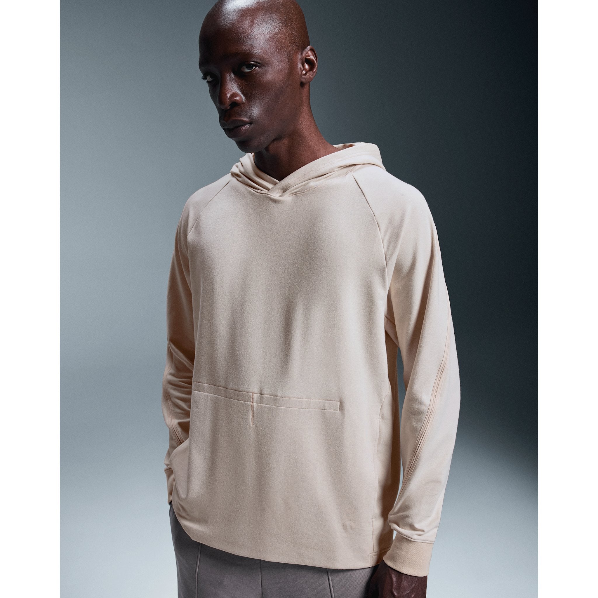 On Movement Hoodie Sand