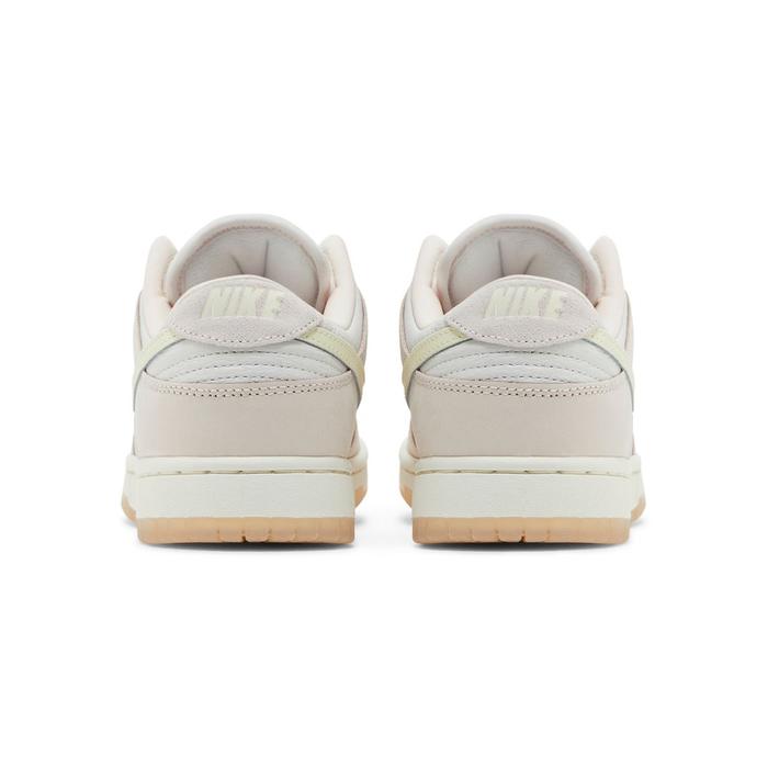 Nike Wmns Dunk Low 'Light Soft Pink'