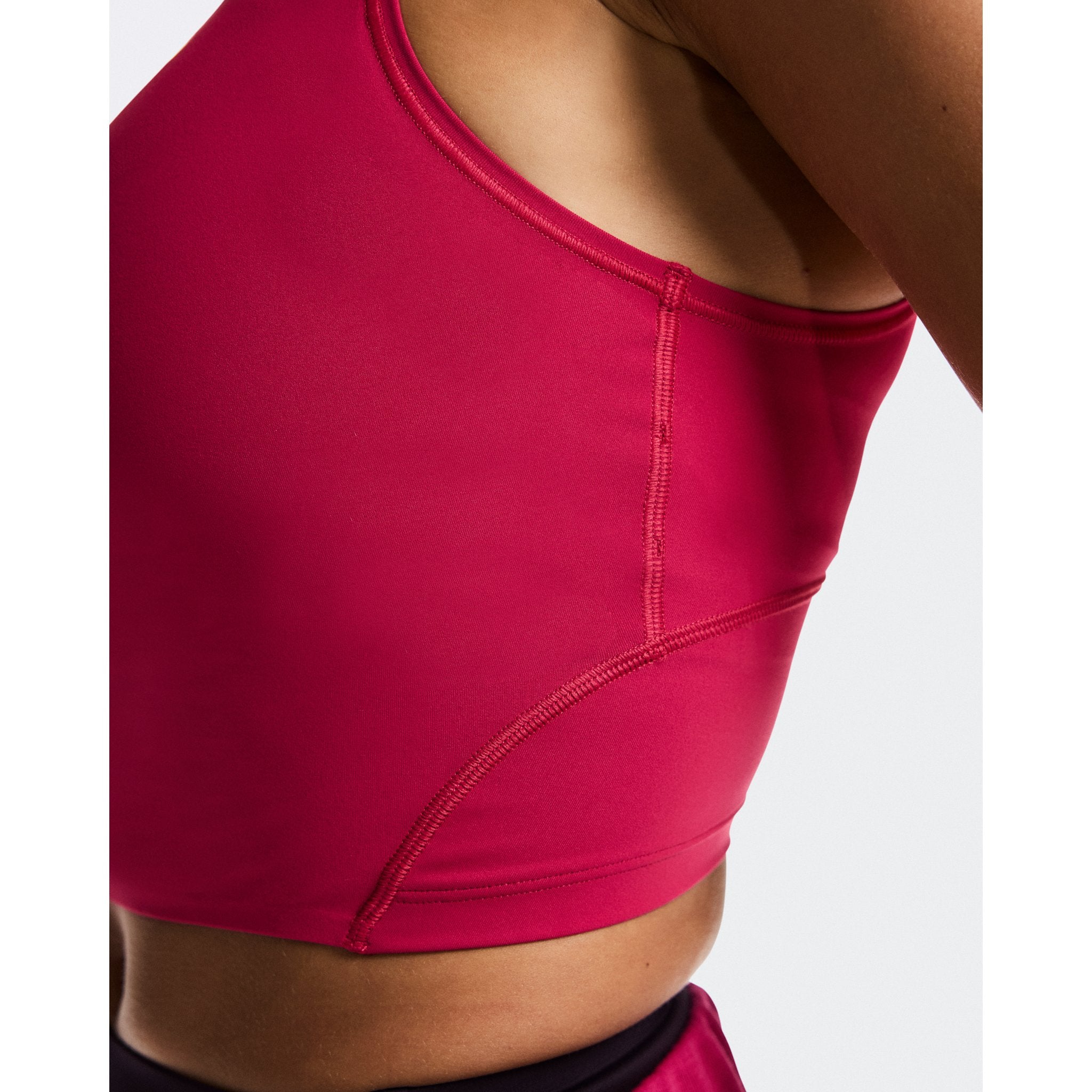 On Studio Crop Grenadine