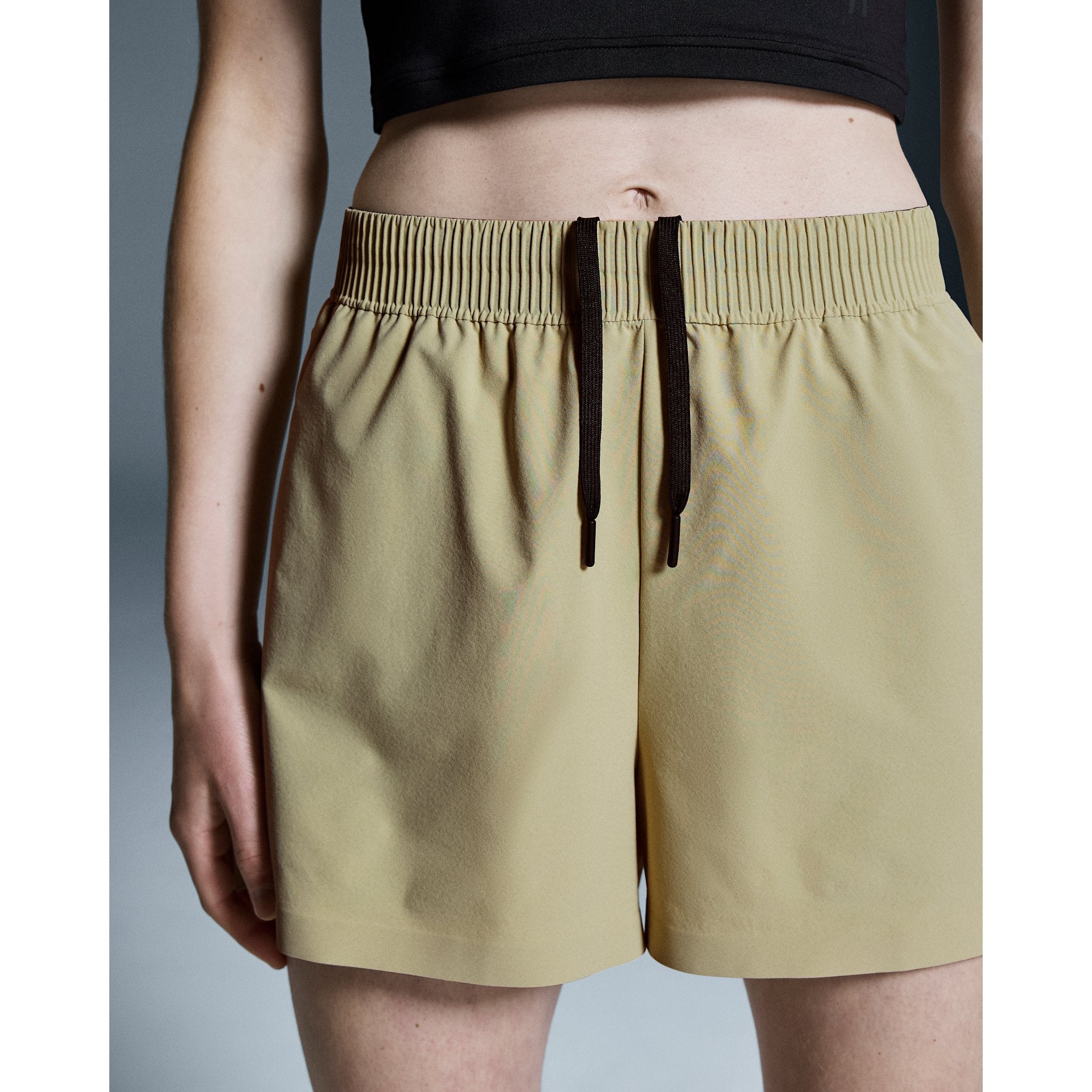 On Focus Shorts Caper