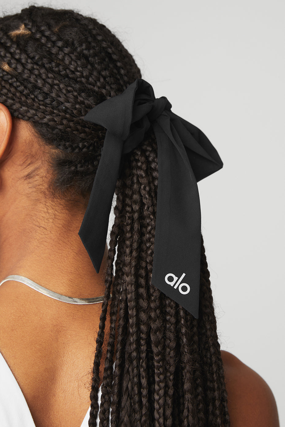 Alo Yoga Love Knots Tie Scrunchie - Black