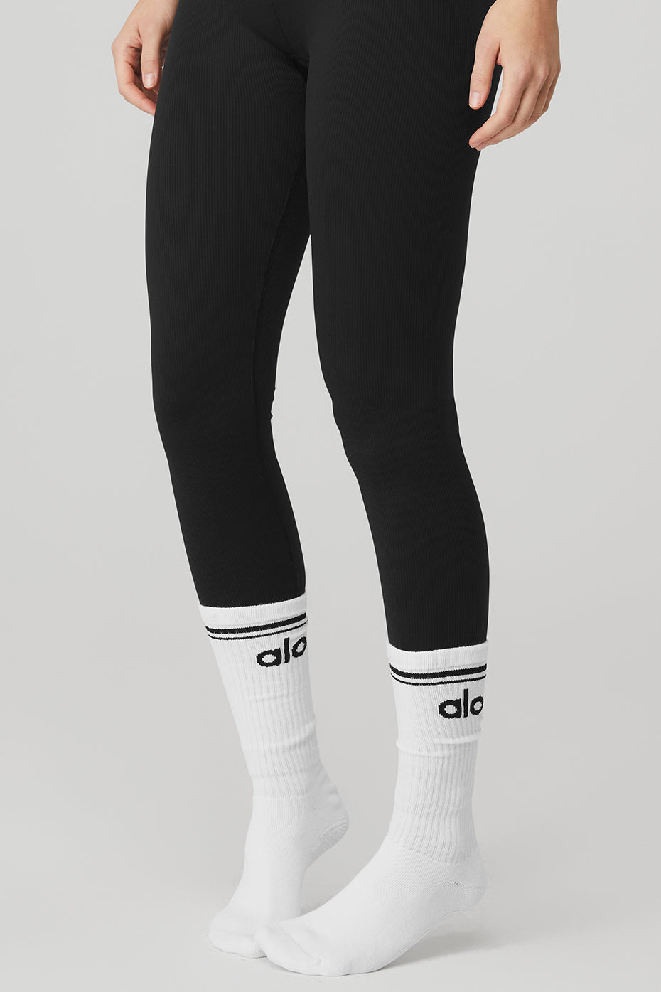 Alo Yoga Women's Throwback Barre Sock - White/Black