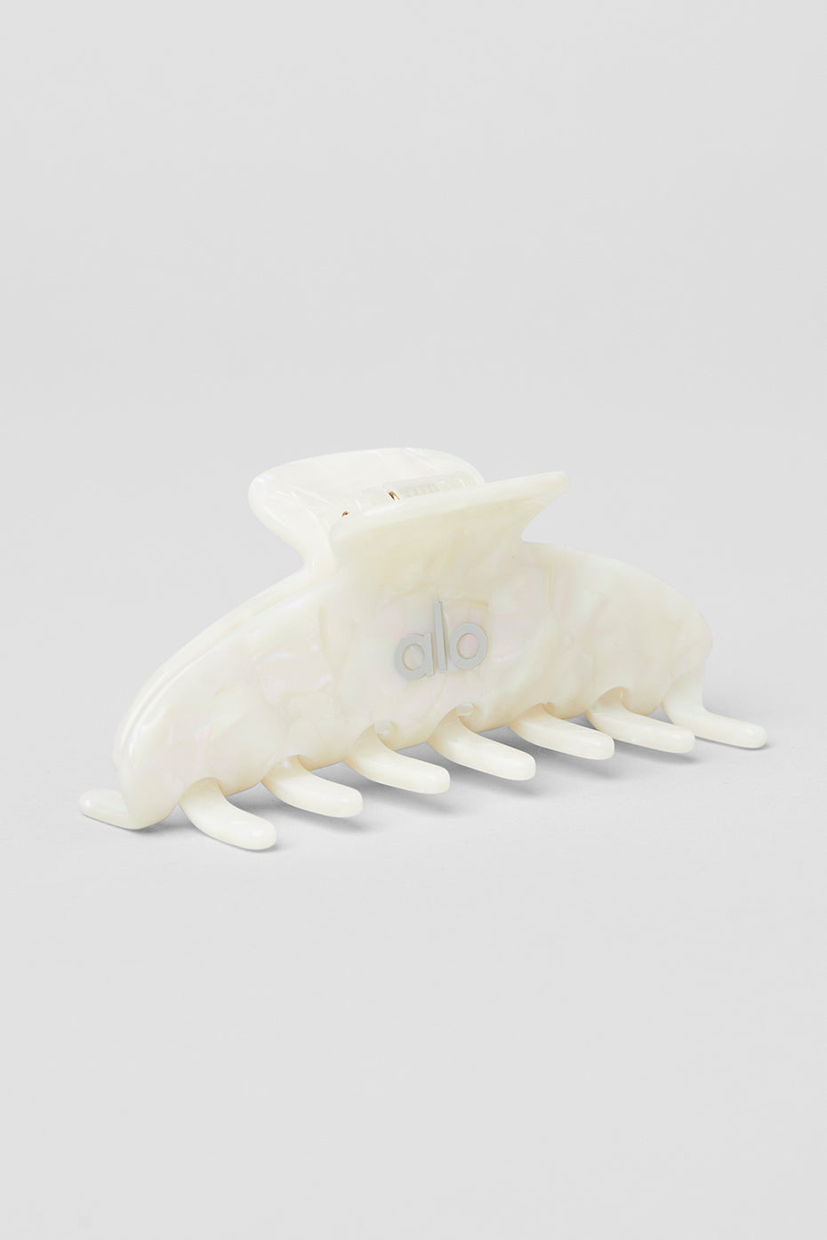 Alo Yoga 90's Claw Clip - White Pearl