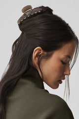 Alo Yoga 90's Claw Clip - Olive Tree Clear