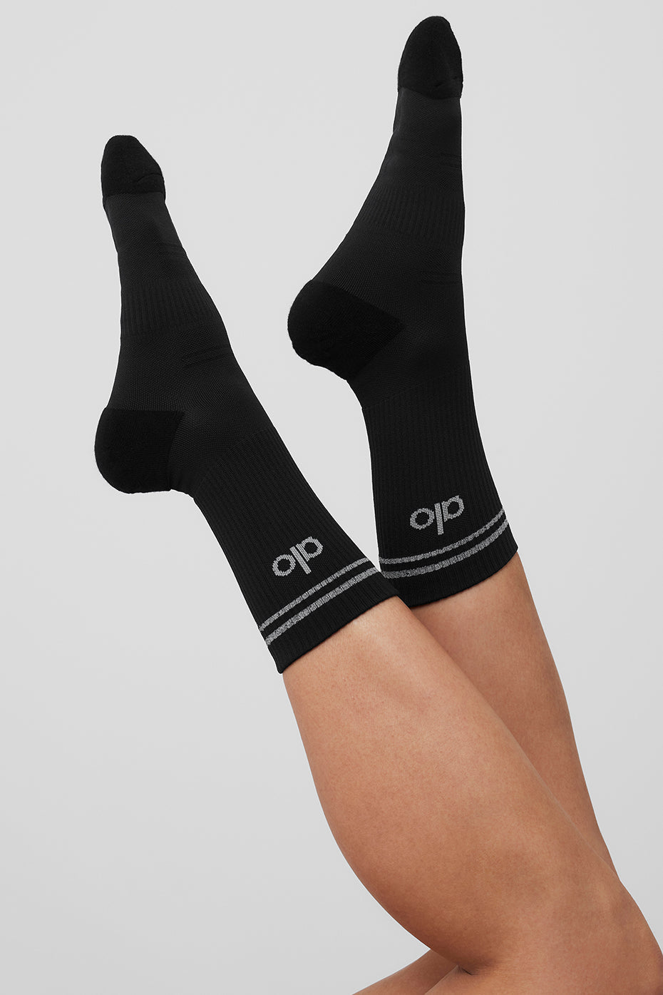 Alo Yoga Unisex Half-Crew Performance Sock - Black