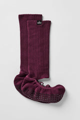 Alo Yoga Women's Strappy Siren Grip Sock - Burgundy