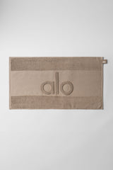 Alo Yoga Keep It Cool Gym Towel - Gravel