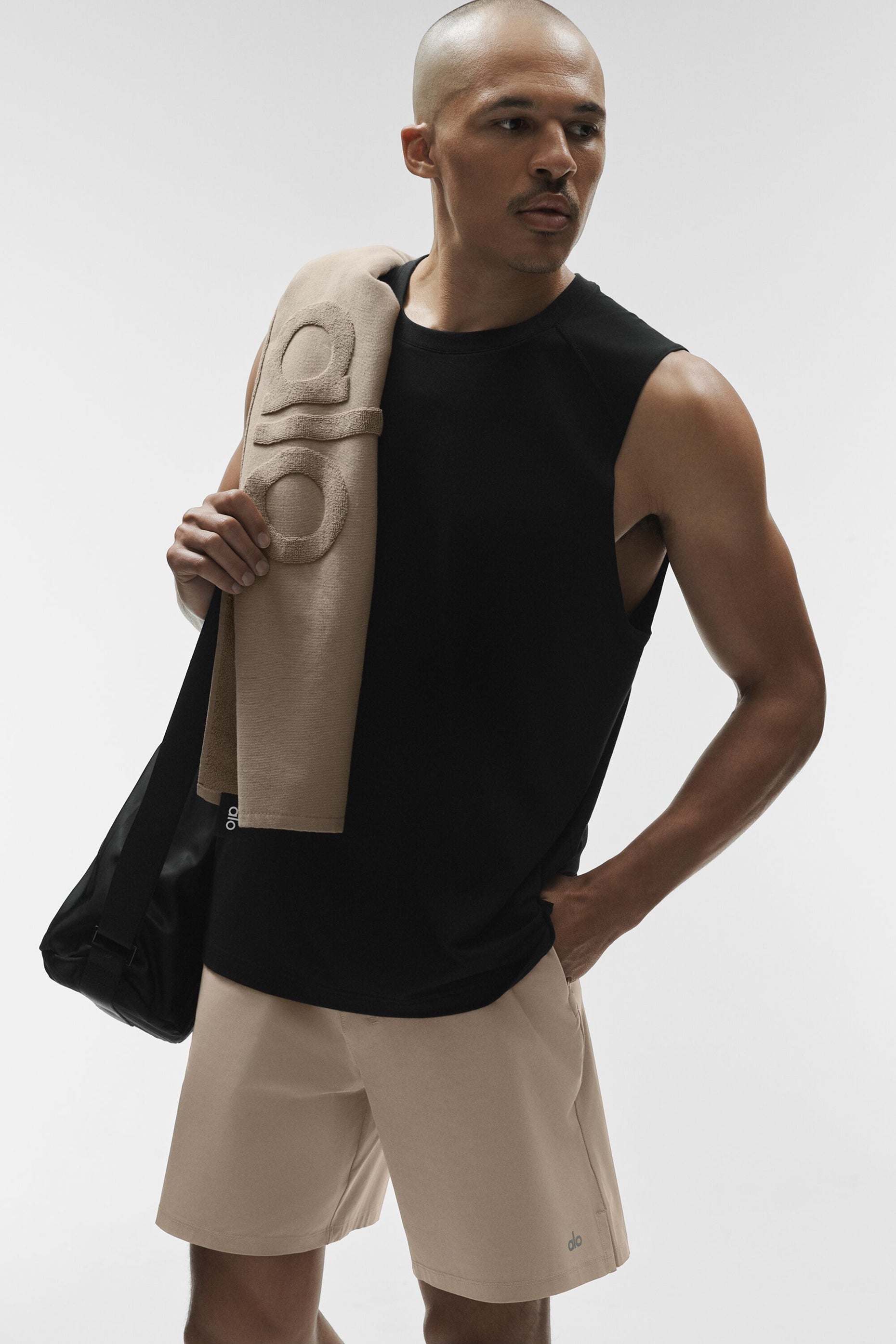 Alo Yoga Keep It Cool Gym Towel - Gravel