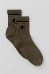 Alo Yoga Unisex Half-Crew Throwback Sock - Olive Tree/Black