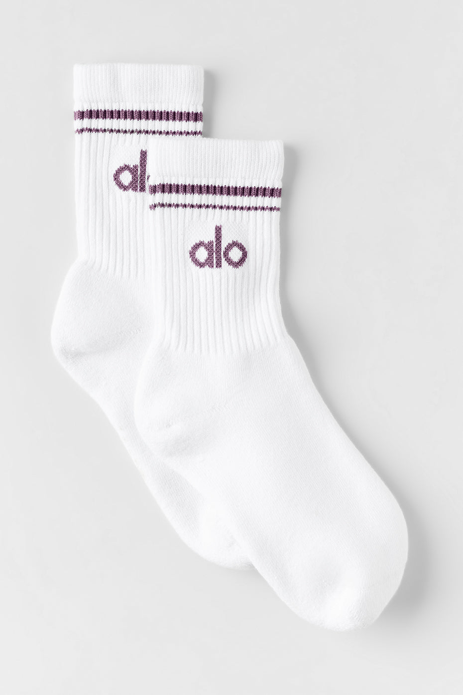 Alo Yoga Unisex Half-Crew Throwback Sock - White/Plum Kiss