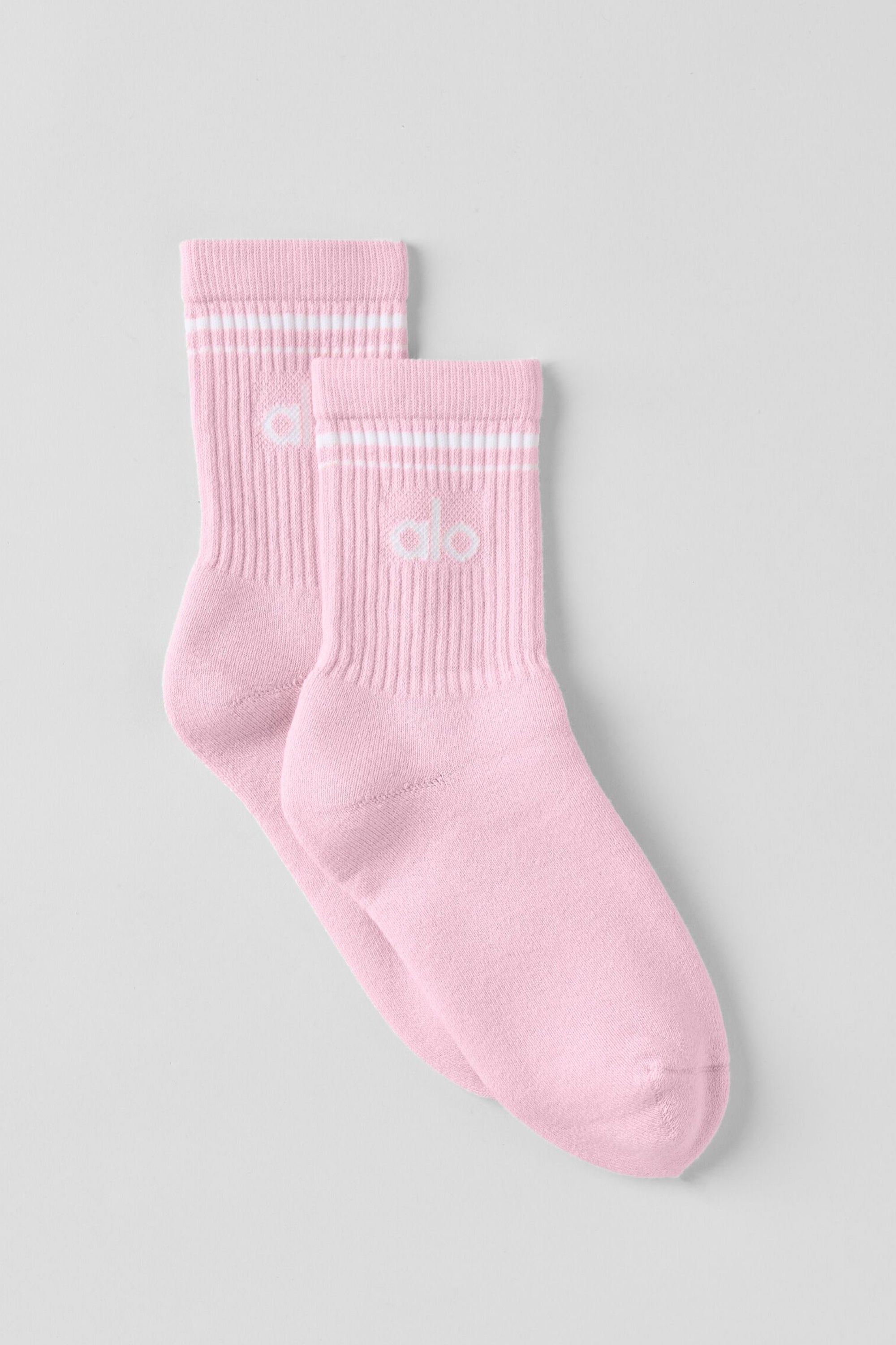 Alo Yoga Unisex Half-Crew Throwback Sock - Pink Marshmallow/White