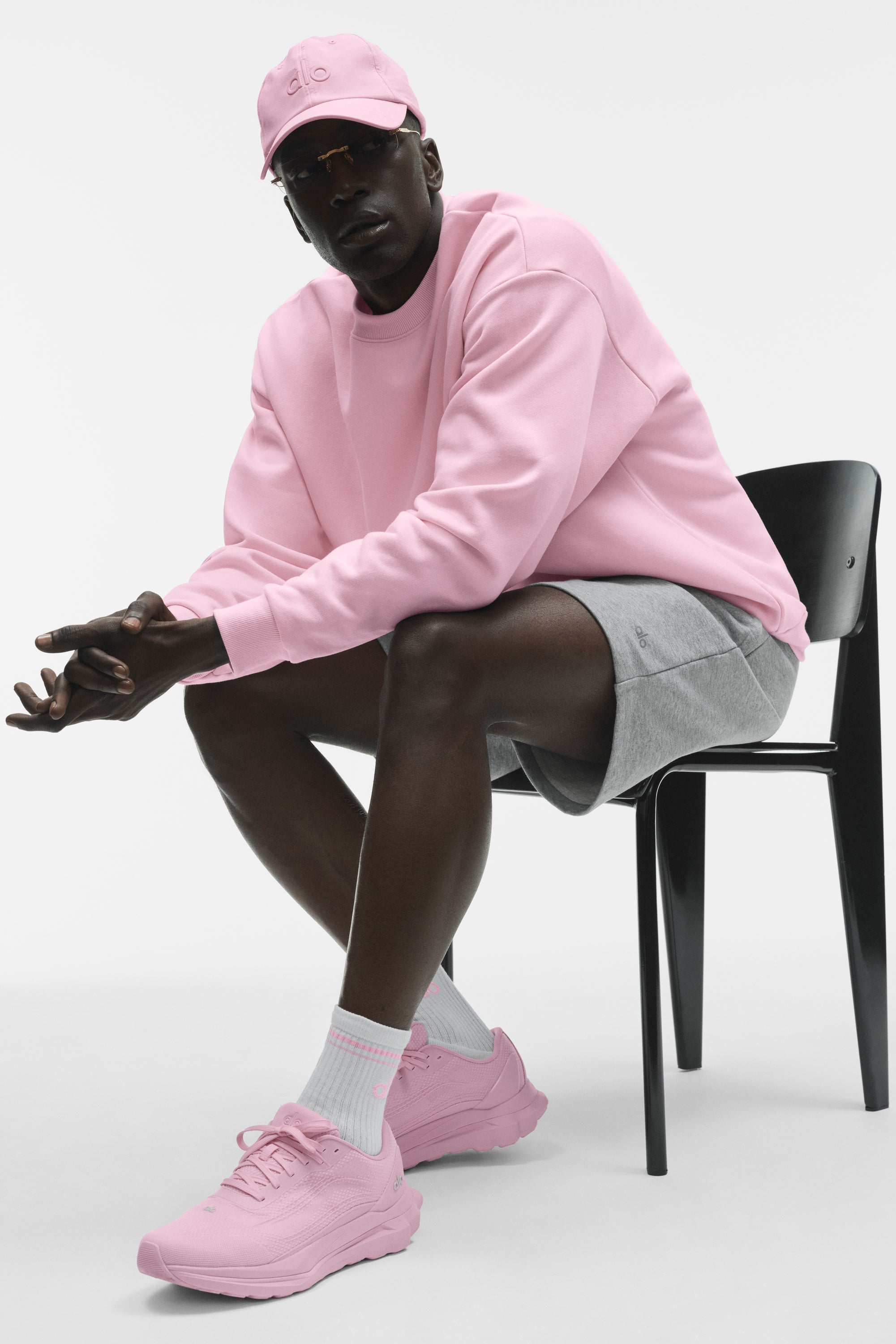 Alo Yoga Unisex Half-Crew Throwback Sock - White/Pink Marshmallow