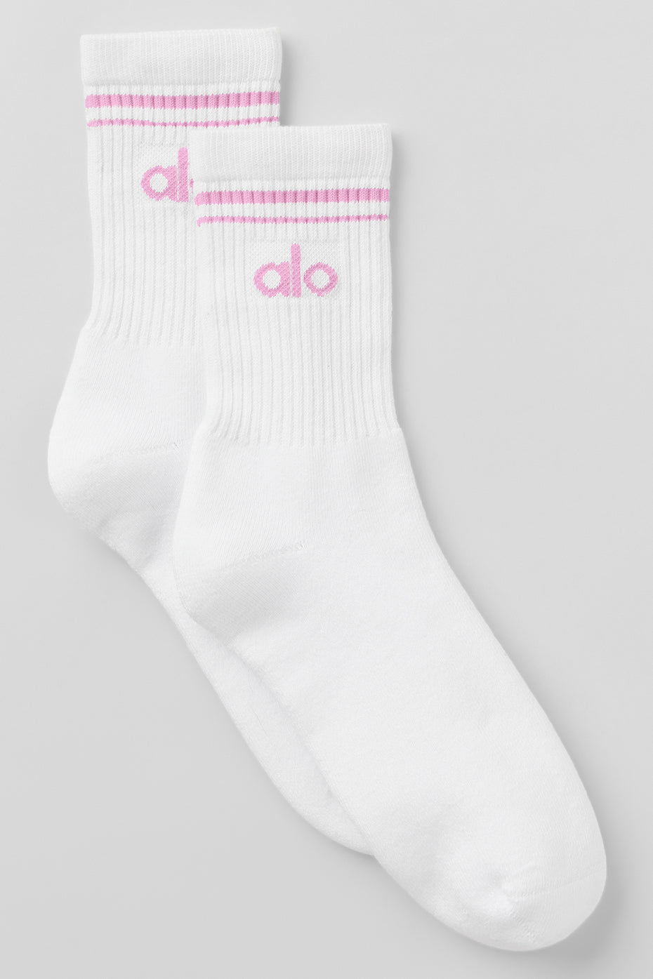Alo Yoga Unisex Half-Crew Throwback Sock - White/Candy Heart Pink
