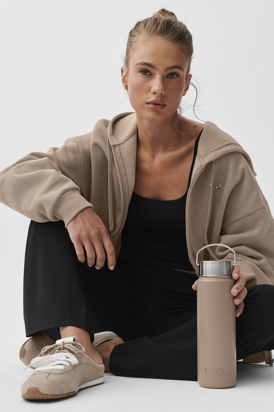 Alo Yoga ALO Water Bottle - Gravel
