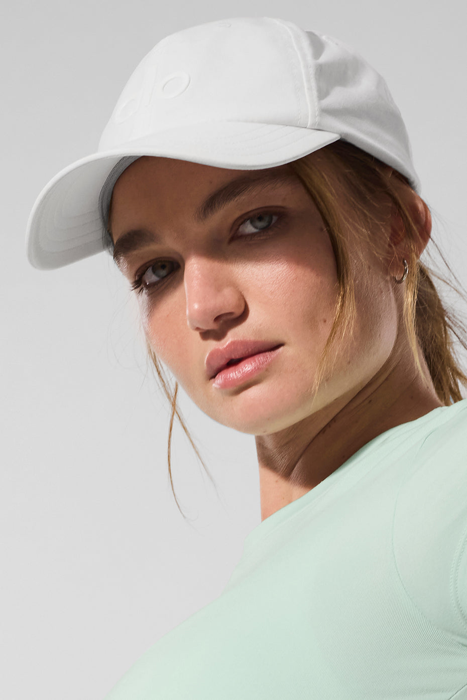 Alo Yoga Performance Off-Duty Cap - White/White
