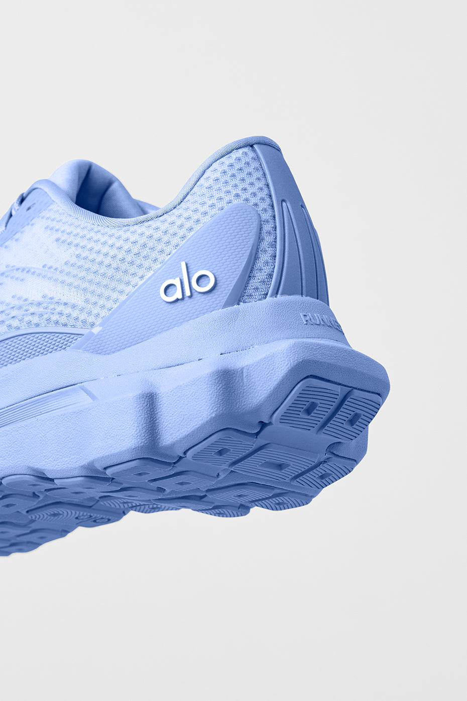 Alo Yoga ALO Runner - Crystal Clear Blue