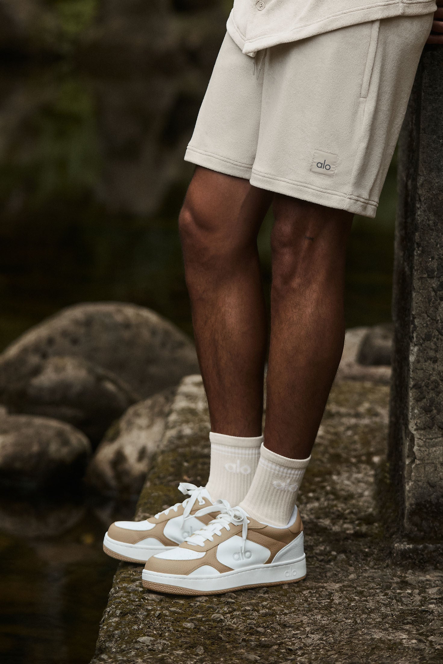 Alo Yoga ALO Recovery Mode Sneaker - Gravel/White