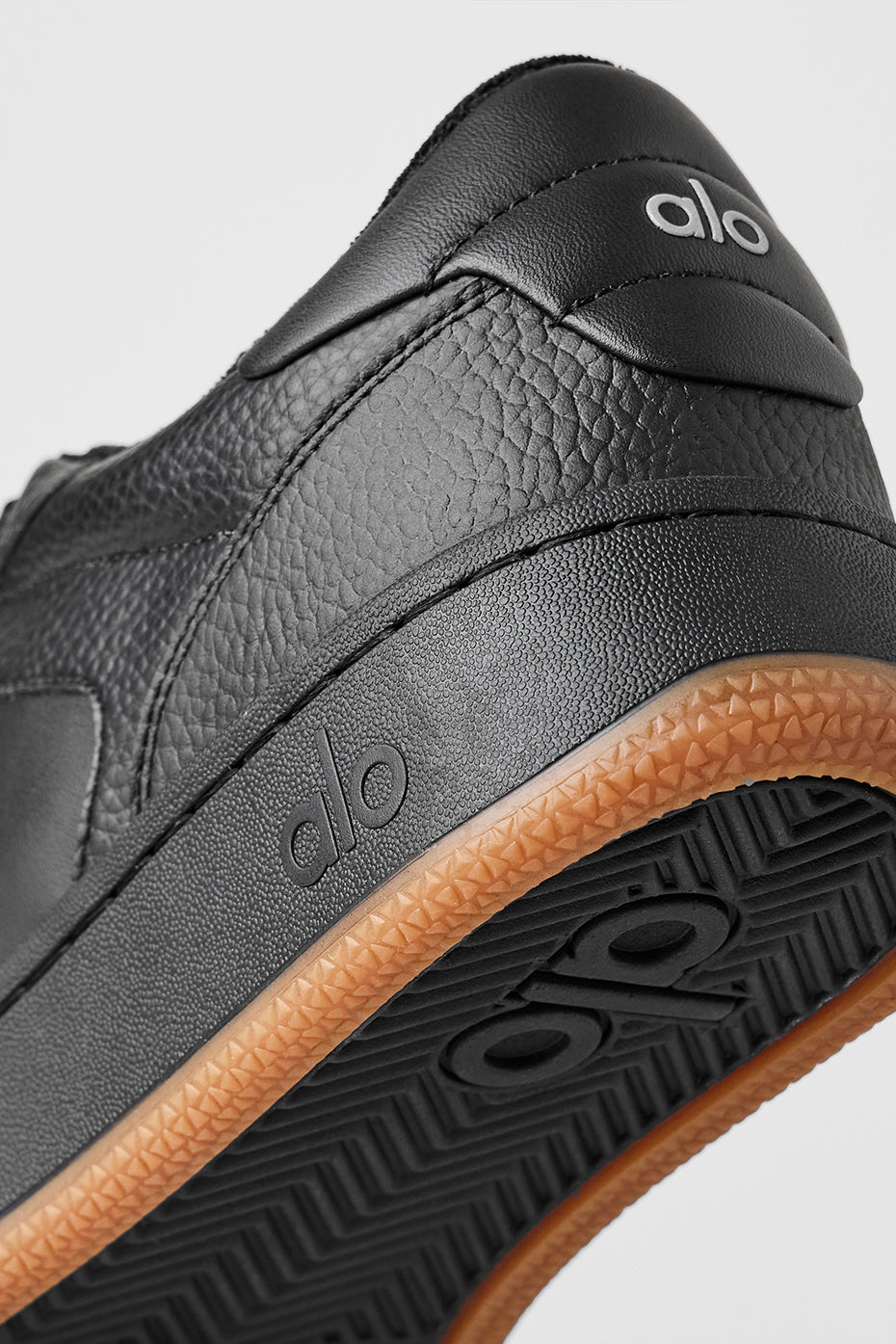 Alo Yoga ALO Recovery Mode Sneaker - Black/Gum