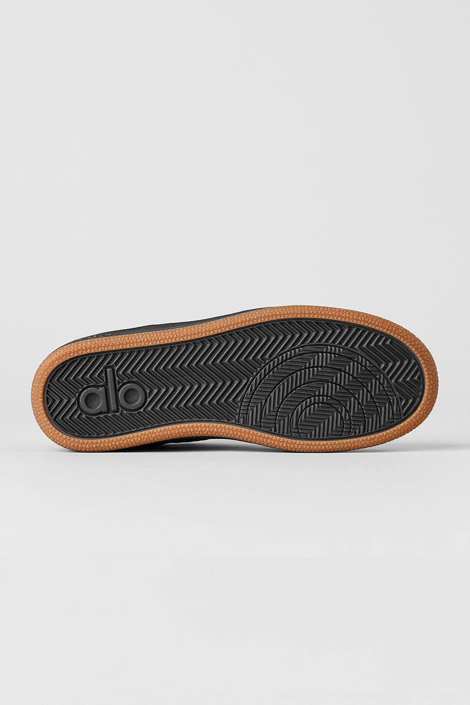Alo Yoga ALO Recovery Mode Sneaker - Black/Gum