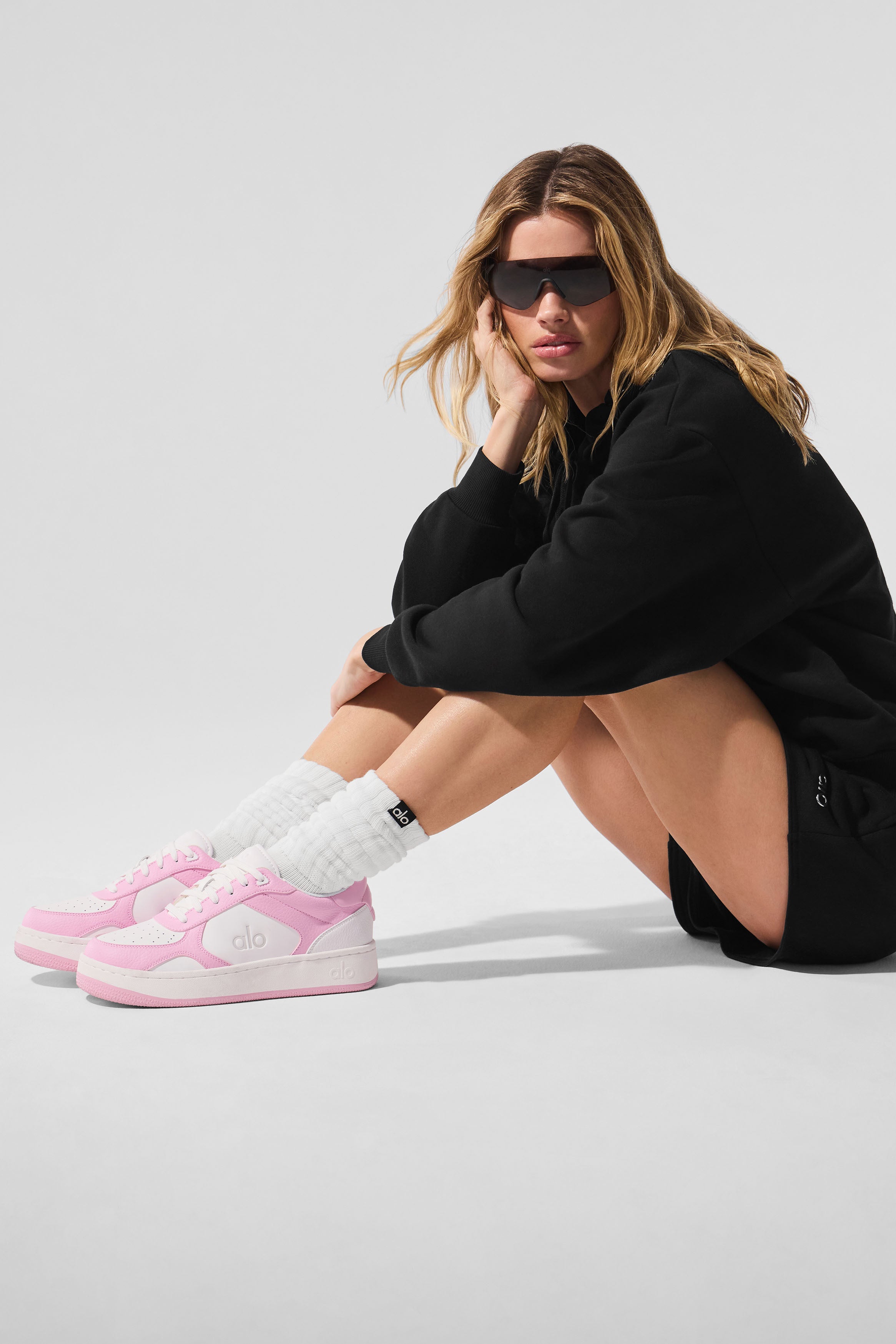 Alo Yoga ALO Recovery Mode Sneaker - Pink/White