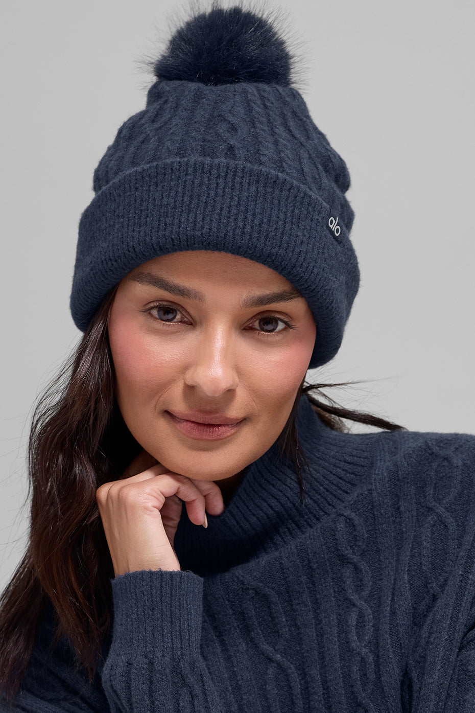 Alo Yoga Cable Knit Winter Bliss Beanie - Navy