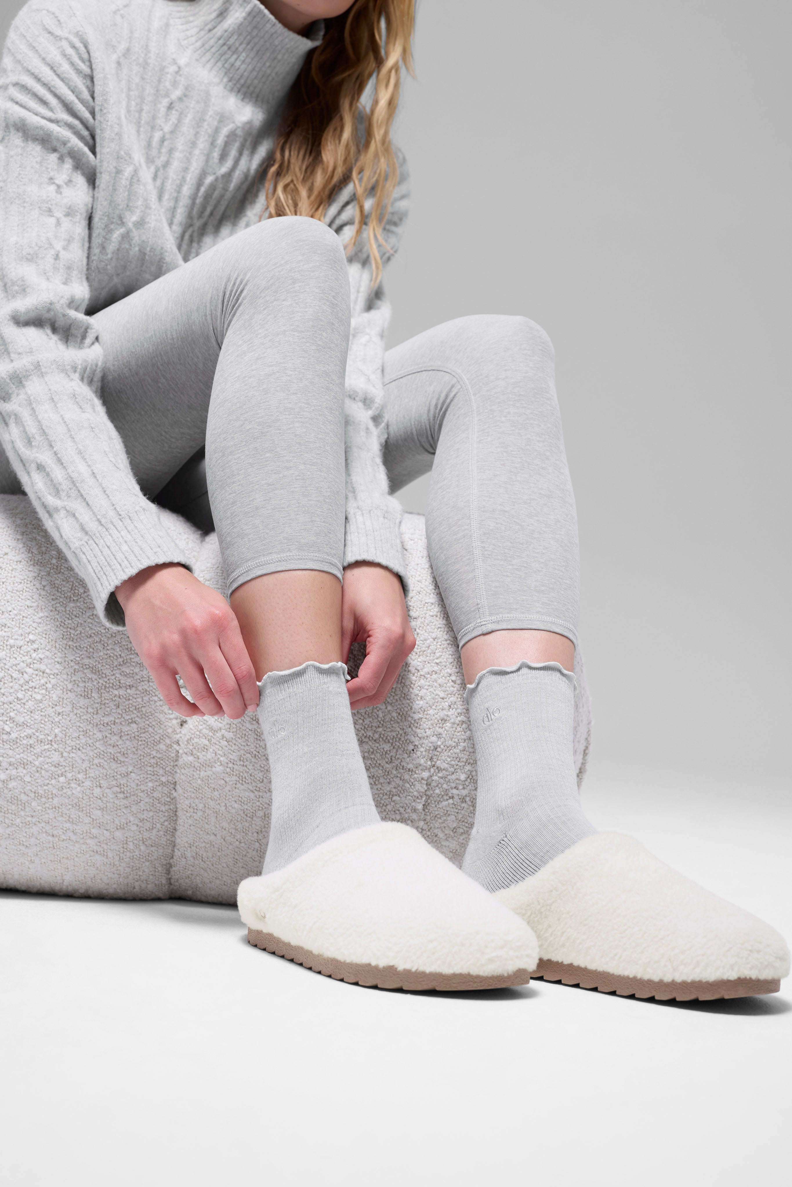 Alo Yoga Sherpa Recovery Slipper - Ivory